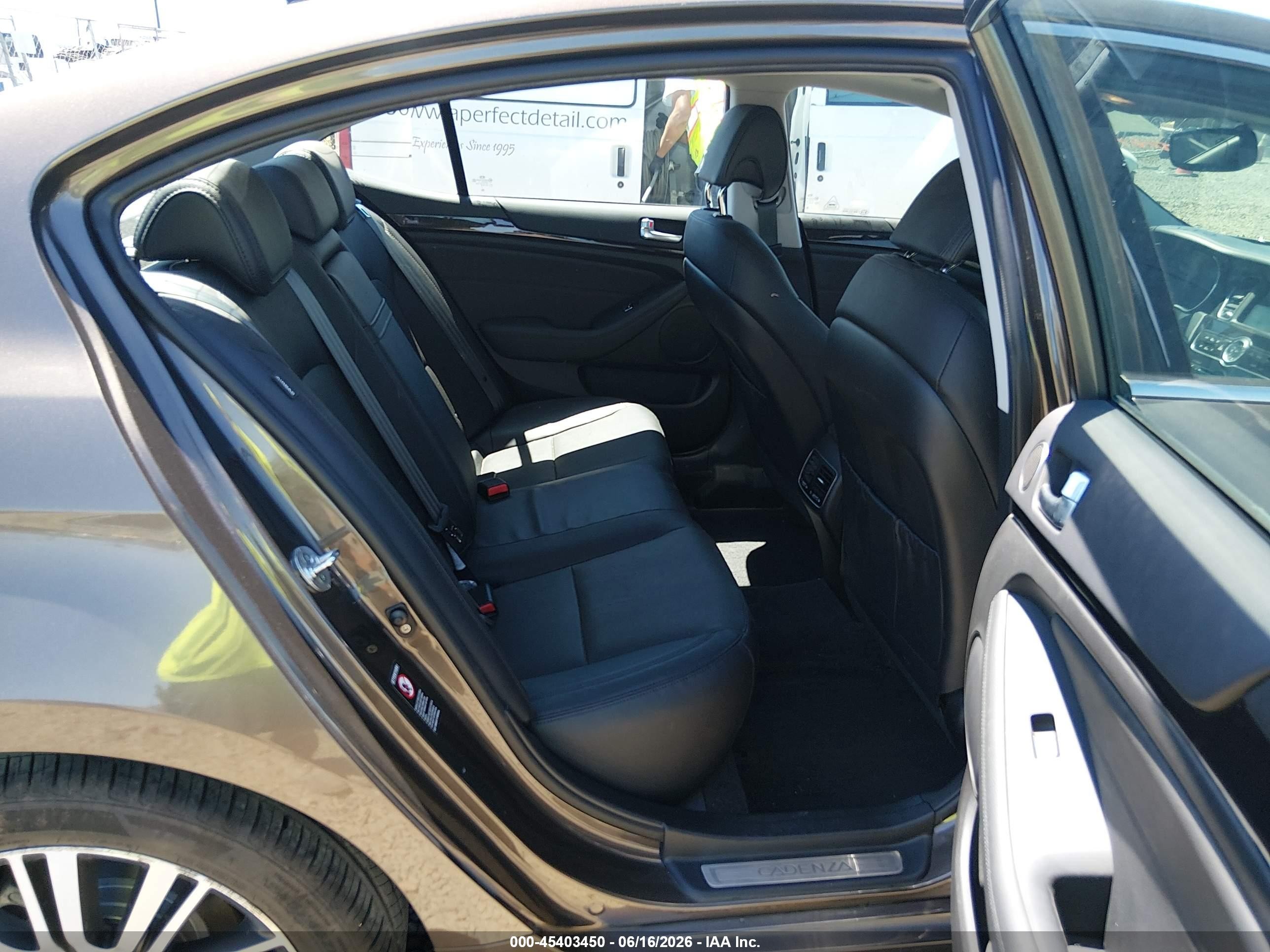 2015 Kia Cadenza Premium Коричневый vin: KNALN4D70F5171272