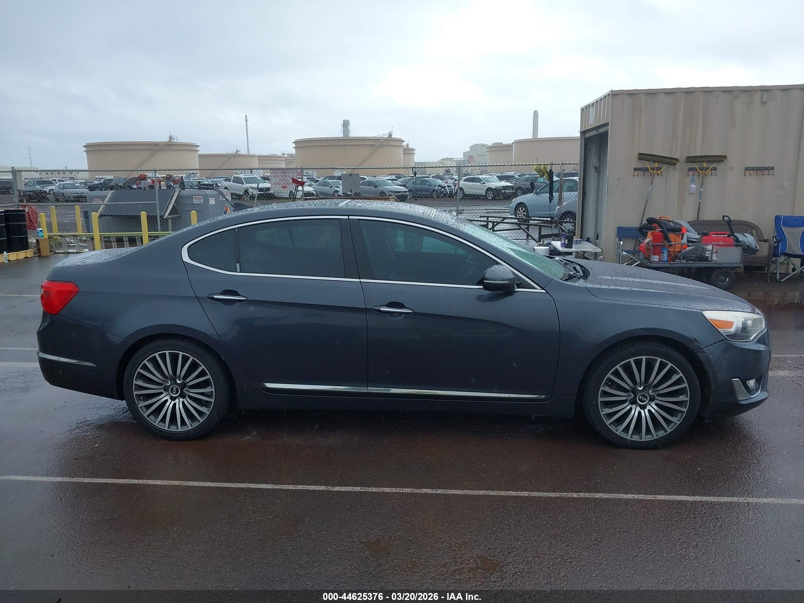 2015 Kia Cadenza Premium Gray vin: KNALN4D70F5176004