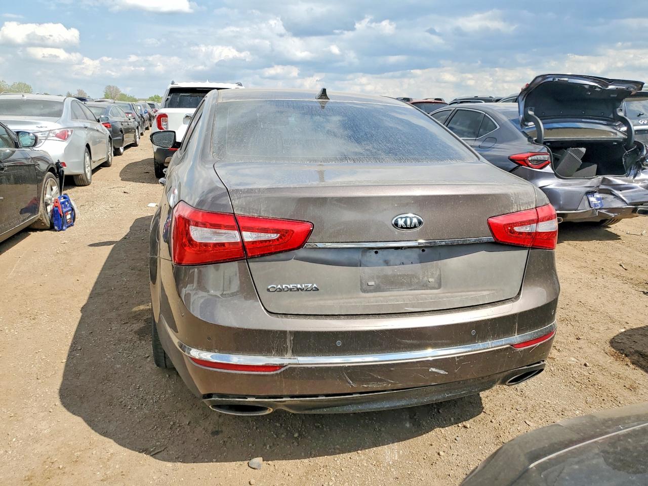 2015 Kia Cadenza Brown vin: KNALN4D70F5178769