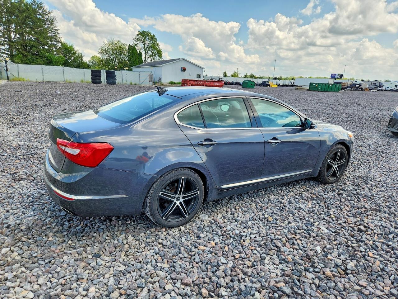2015 Kia Cadenza Premium Gray vin: KNALN4D70F5197600