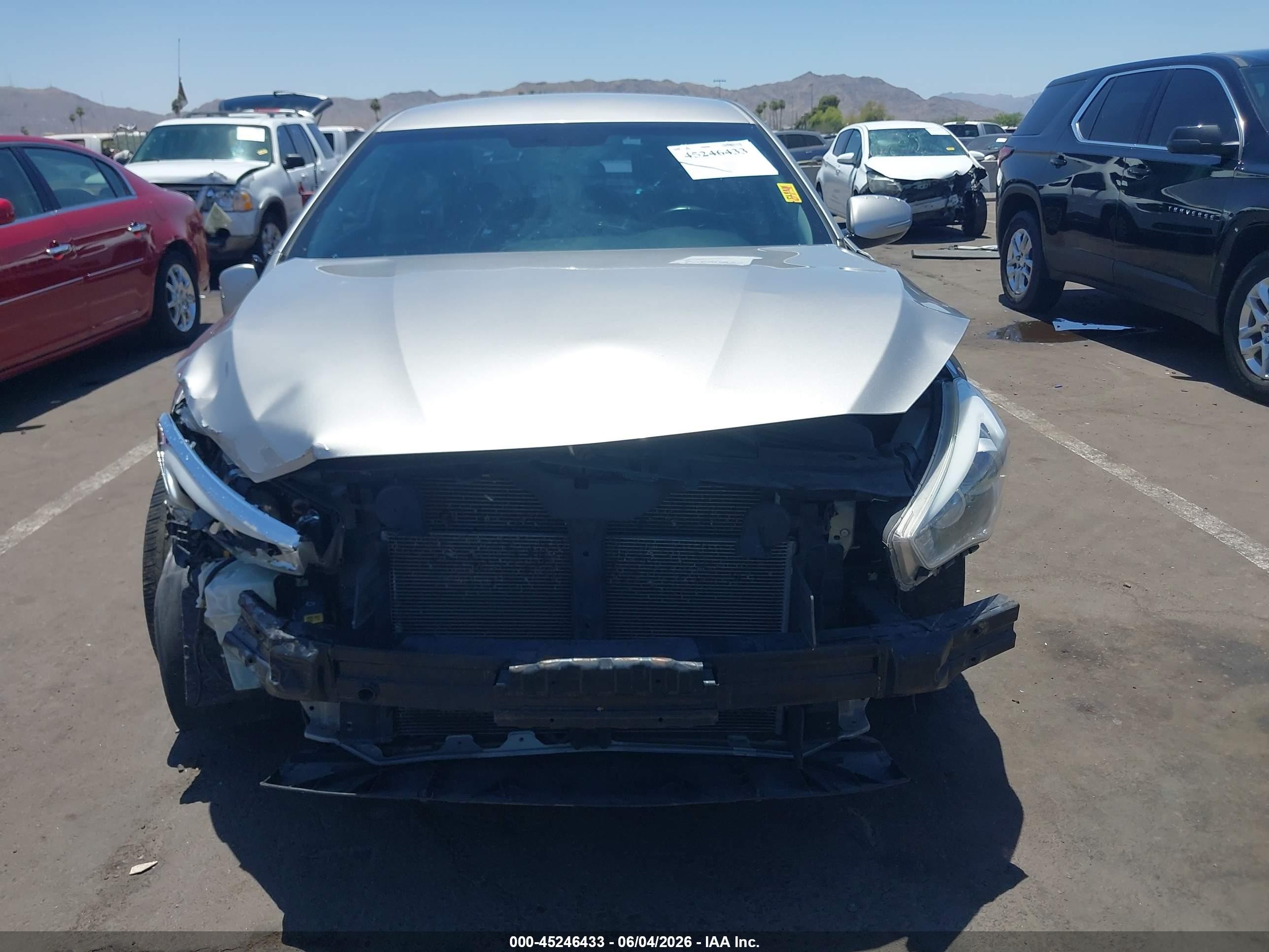 2014 Kia Cadenza Premium Silver vin: KNALN4D71E5119681