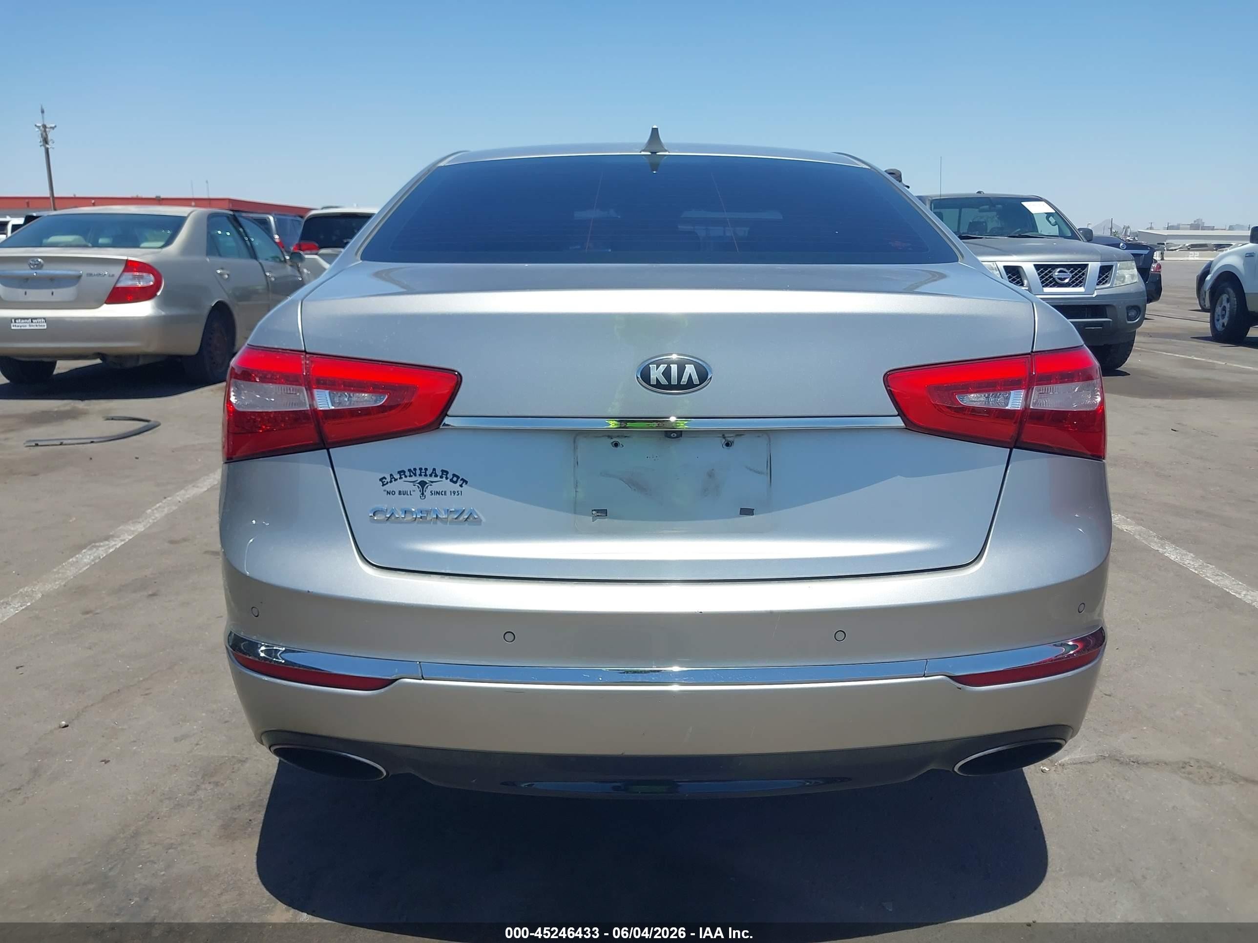 2014 Kia Cadenza Premium Silver vin: KNALN4D71E5119681