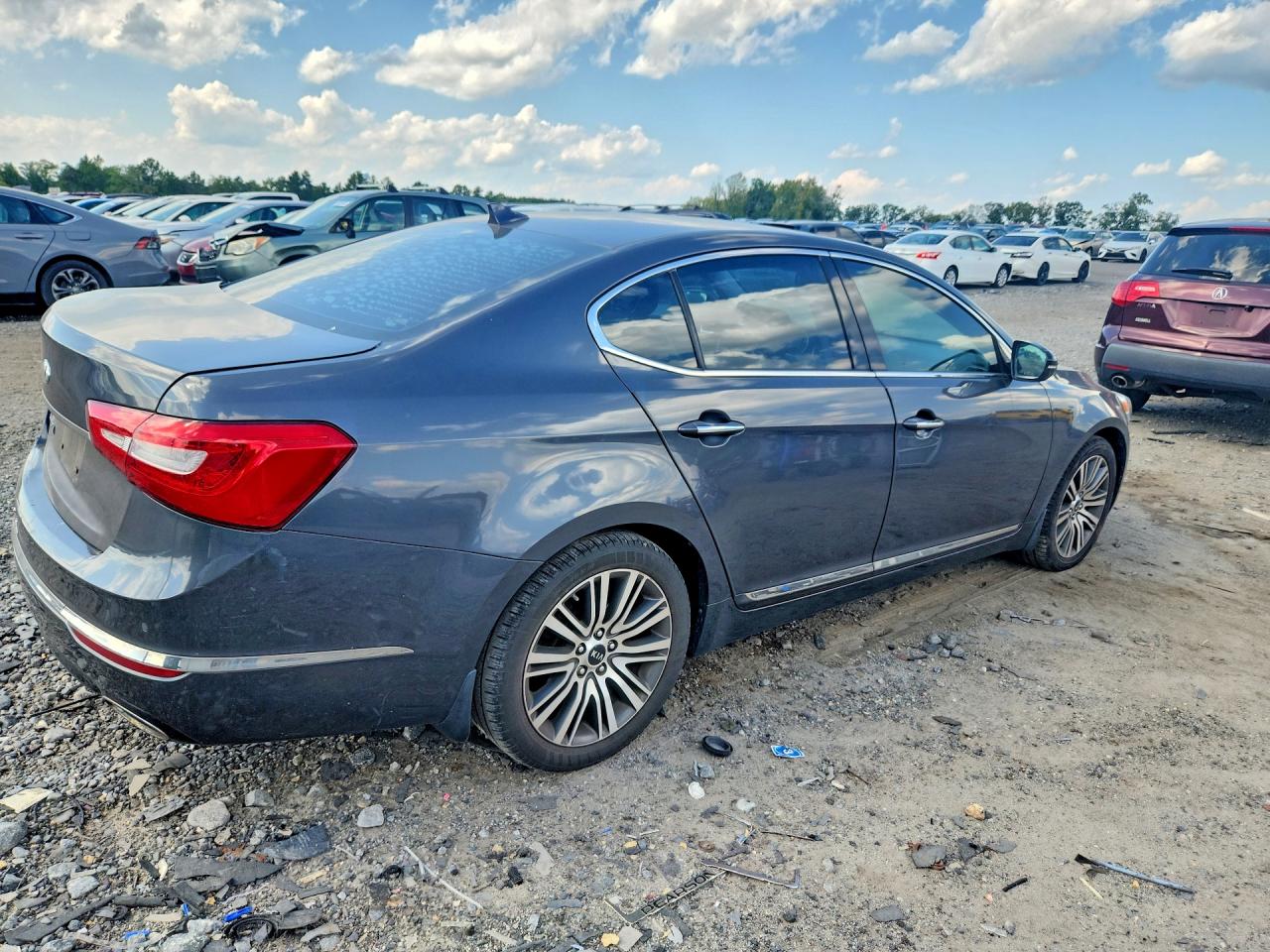 2014 Kia Cadenza Premium Gray vin: KNALN4D71E5131930