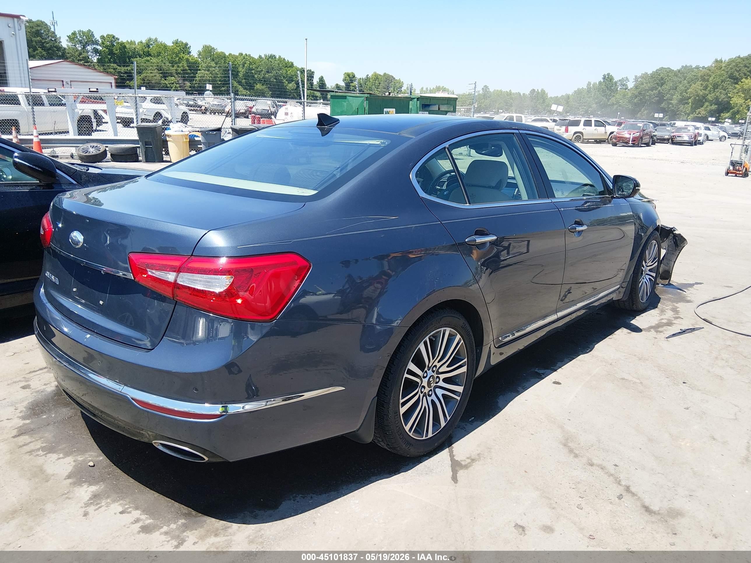 2014 Kia Cadenza Premium Blue vin: KNALN4D71E5132267