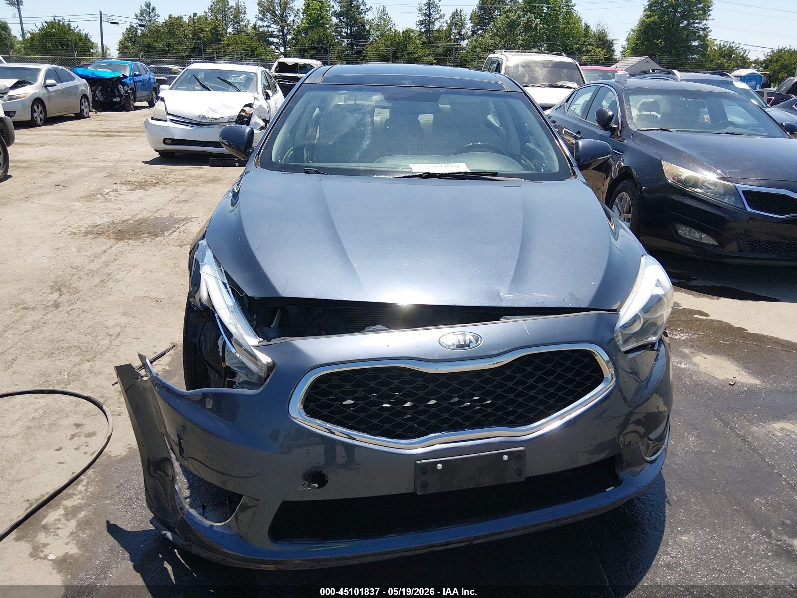 2014 Kia Cadenza Premium Blue vin: KNALN4D71E5132267