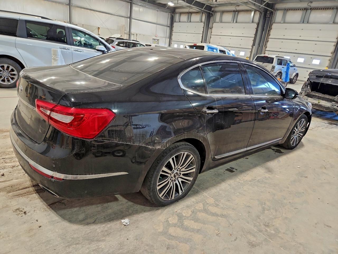 2014 Kia Cadenza Premium Черный vin: KNALN4D71E5139400