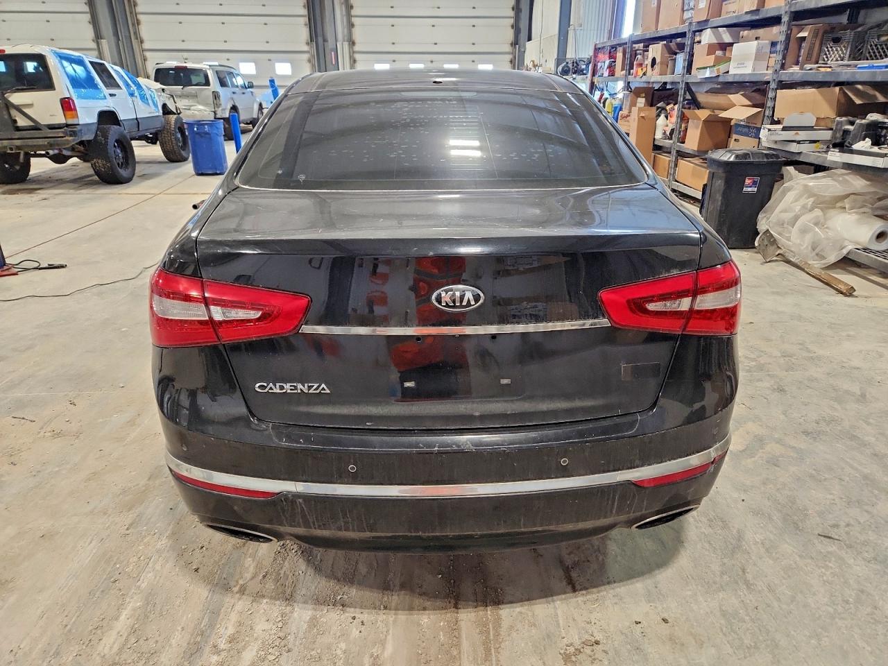 2014 Kia Cadenza Premium Черный vin: KNALN4D71E5139400