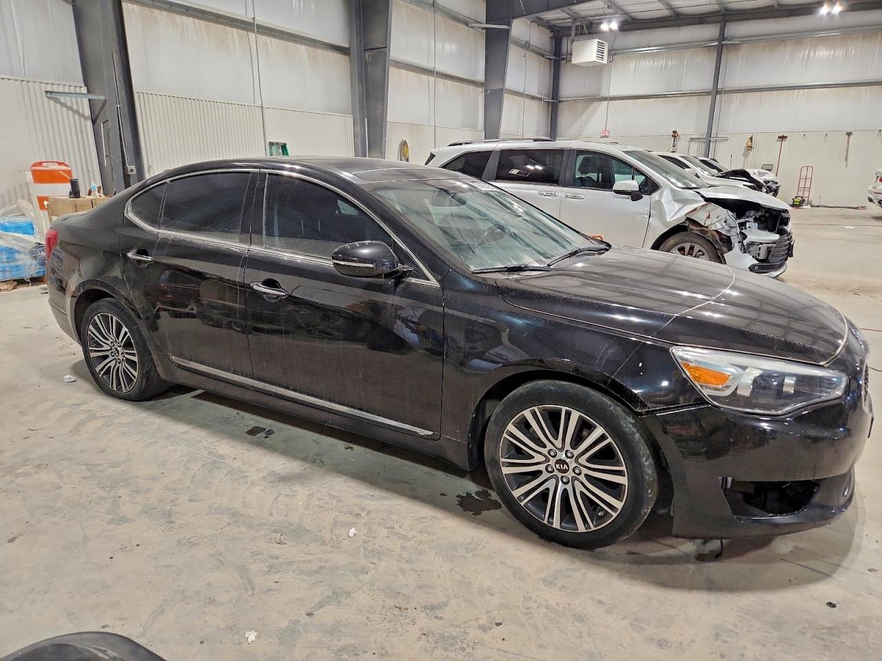 2014 Kia Cadenza Premium Черный vin: KNALN4D71E5139400