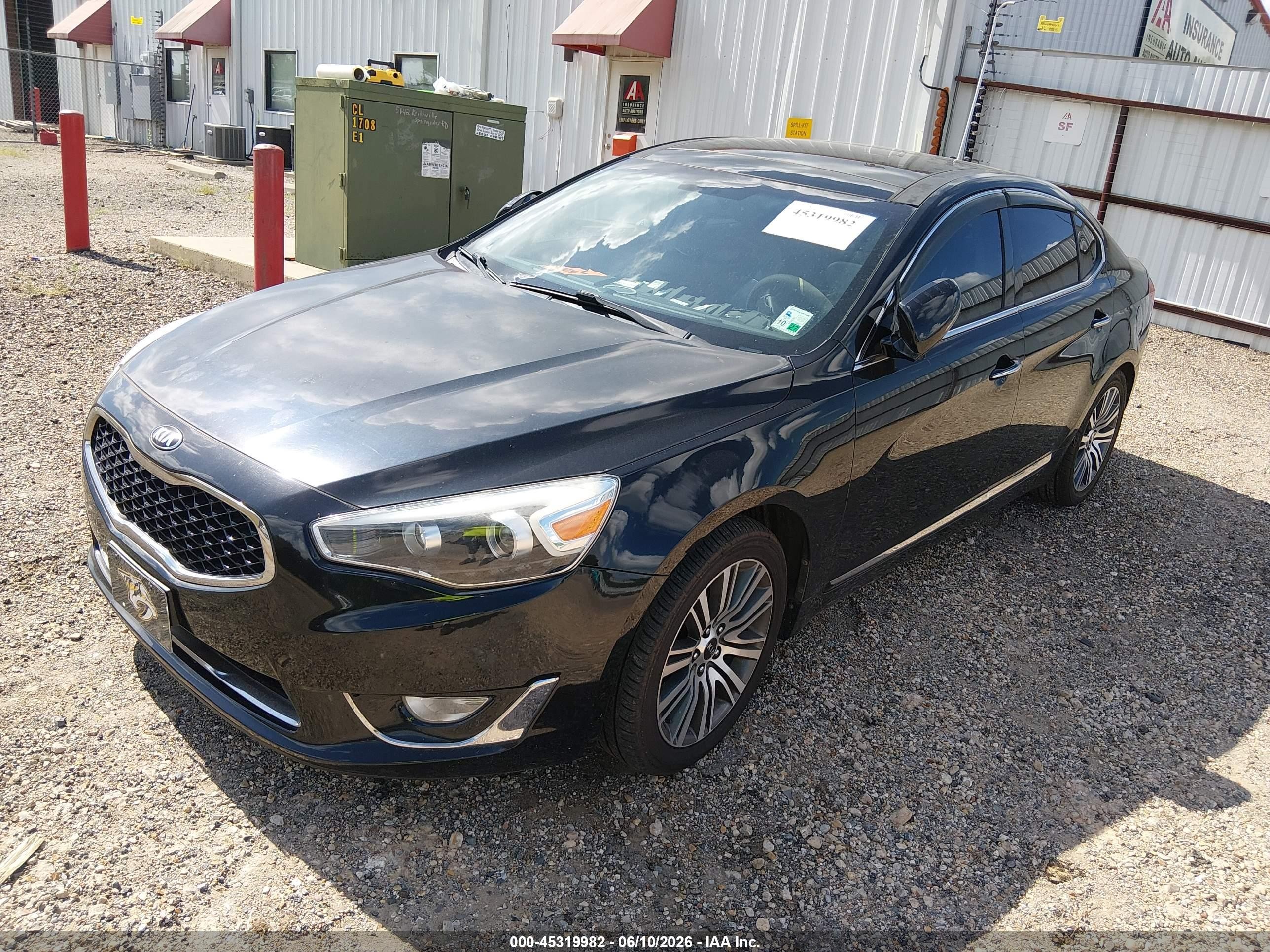 2015 Kia Cadenza Premium Black vin: KNALN4D71F5171801