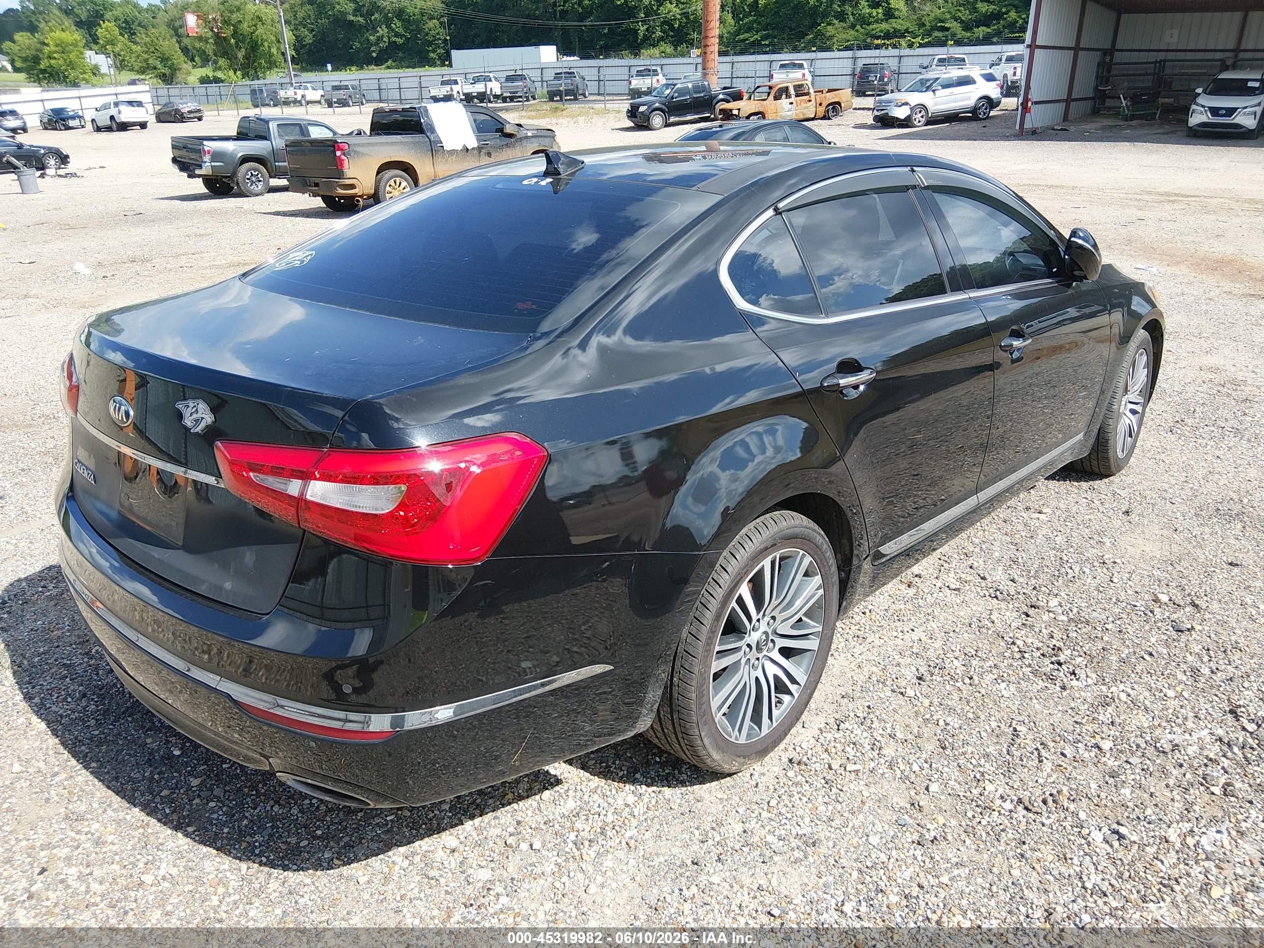2015 Kia Cadenza Premium Black vin: KNALN4D71F5171801