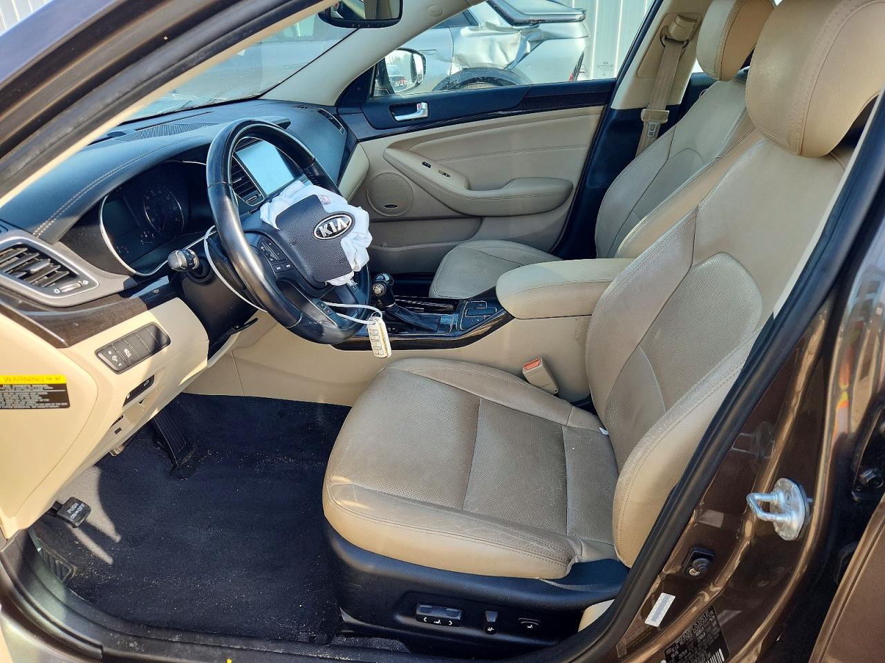 2015 Kia Cadenza Premium Brown vin: KNALN4D71F5173872