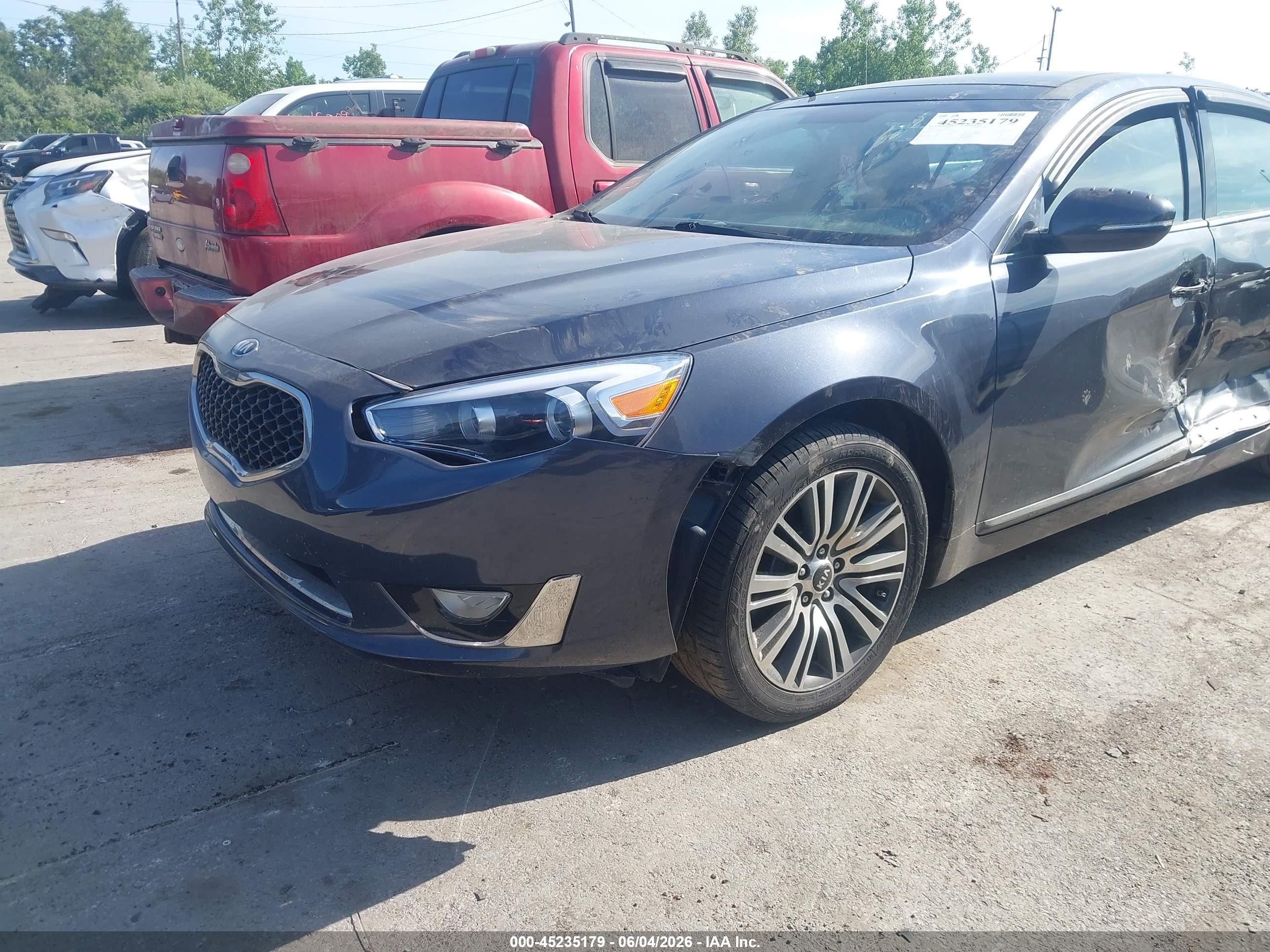 2016 Kia Cadenza Premium Серый vin: KNALN4D71G5217810