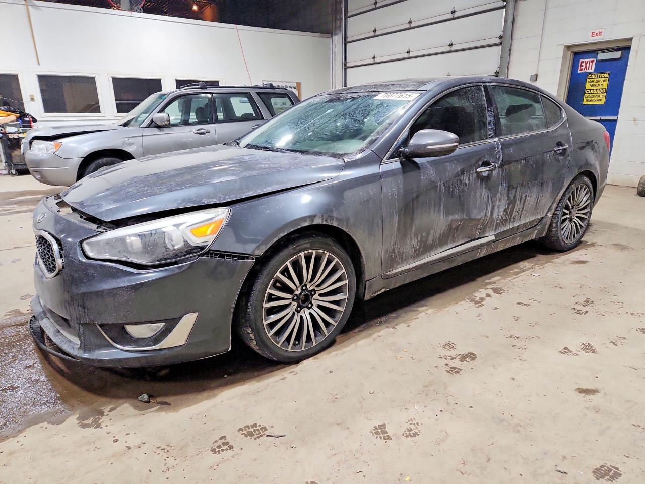 2014 Kia Cadenza Premium Charcoal vin: KNALN4D72E5130091