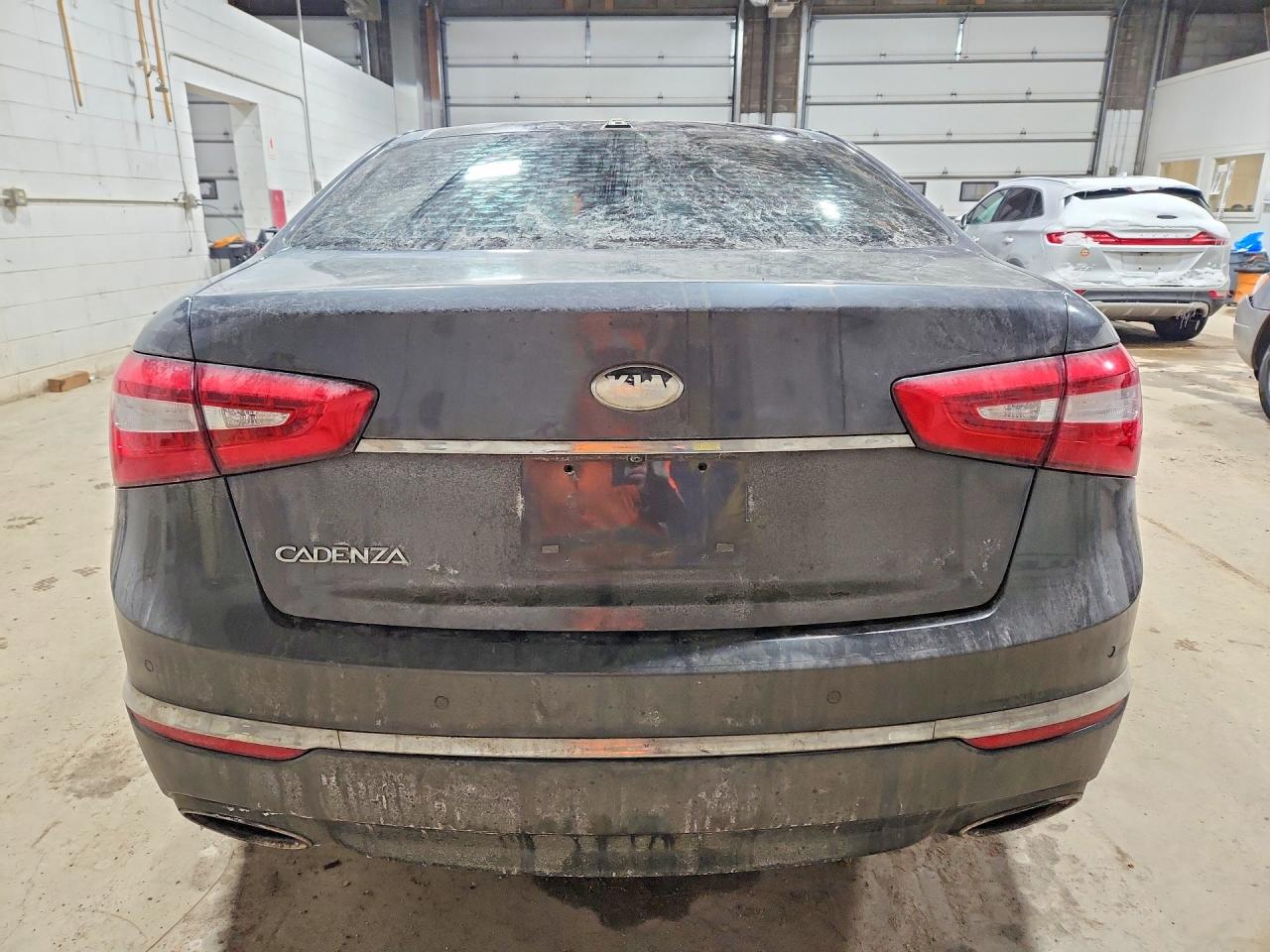 2014 Kia Cadenza Premium Charcoal vin: KNALN4D72E5130091