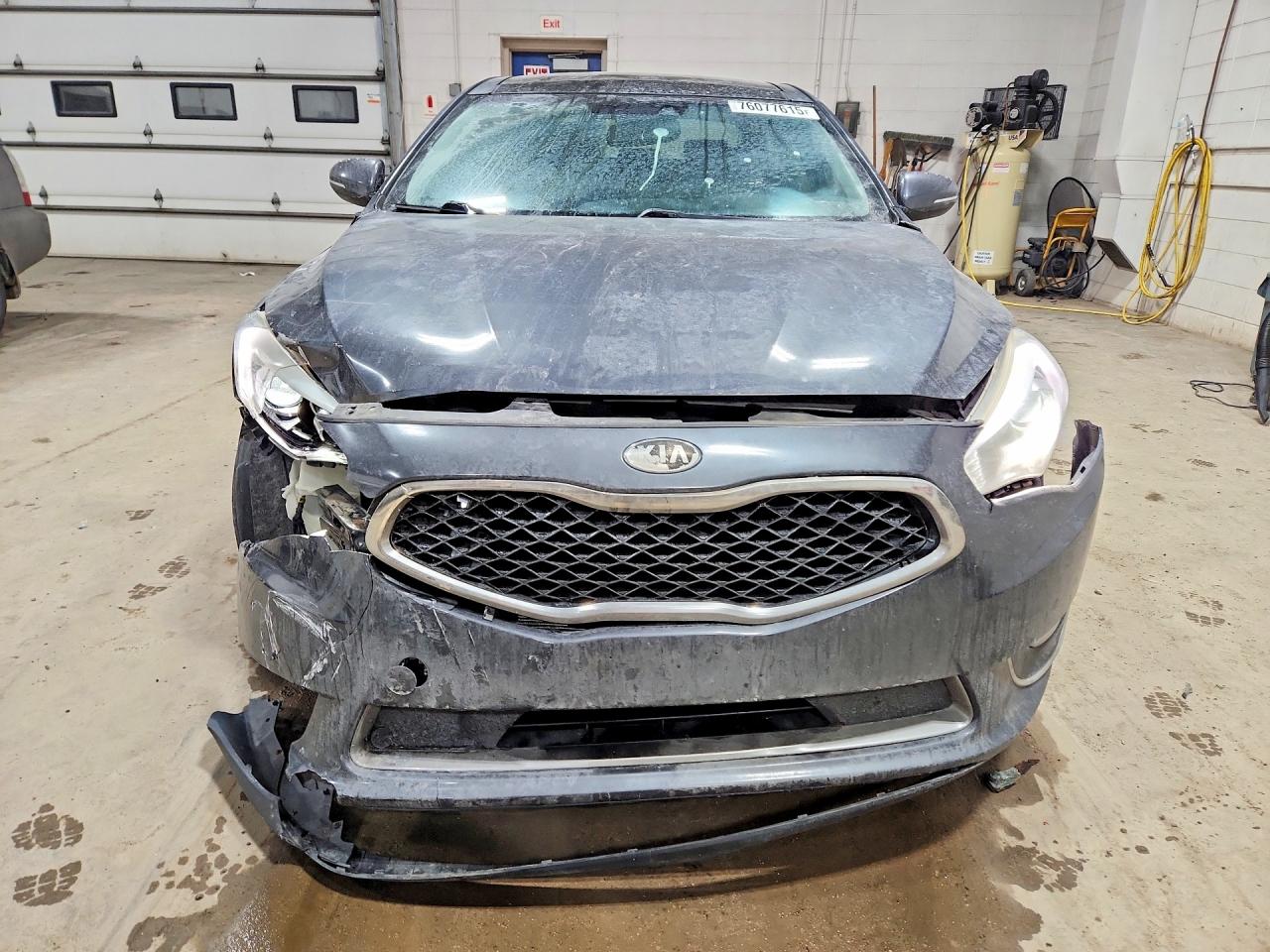 2014 Kia Cadenza Premium Charcoal vin: KNALN4D72E5130091