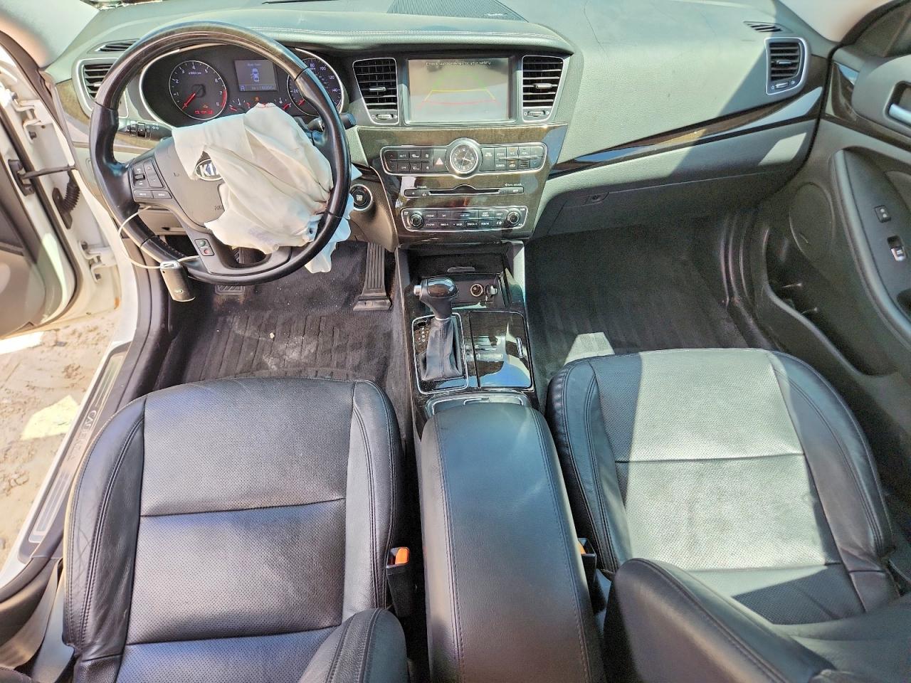 2015 Kia Cadenza Premium White vin: KNALN4D72F5180197