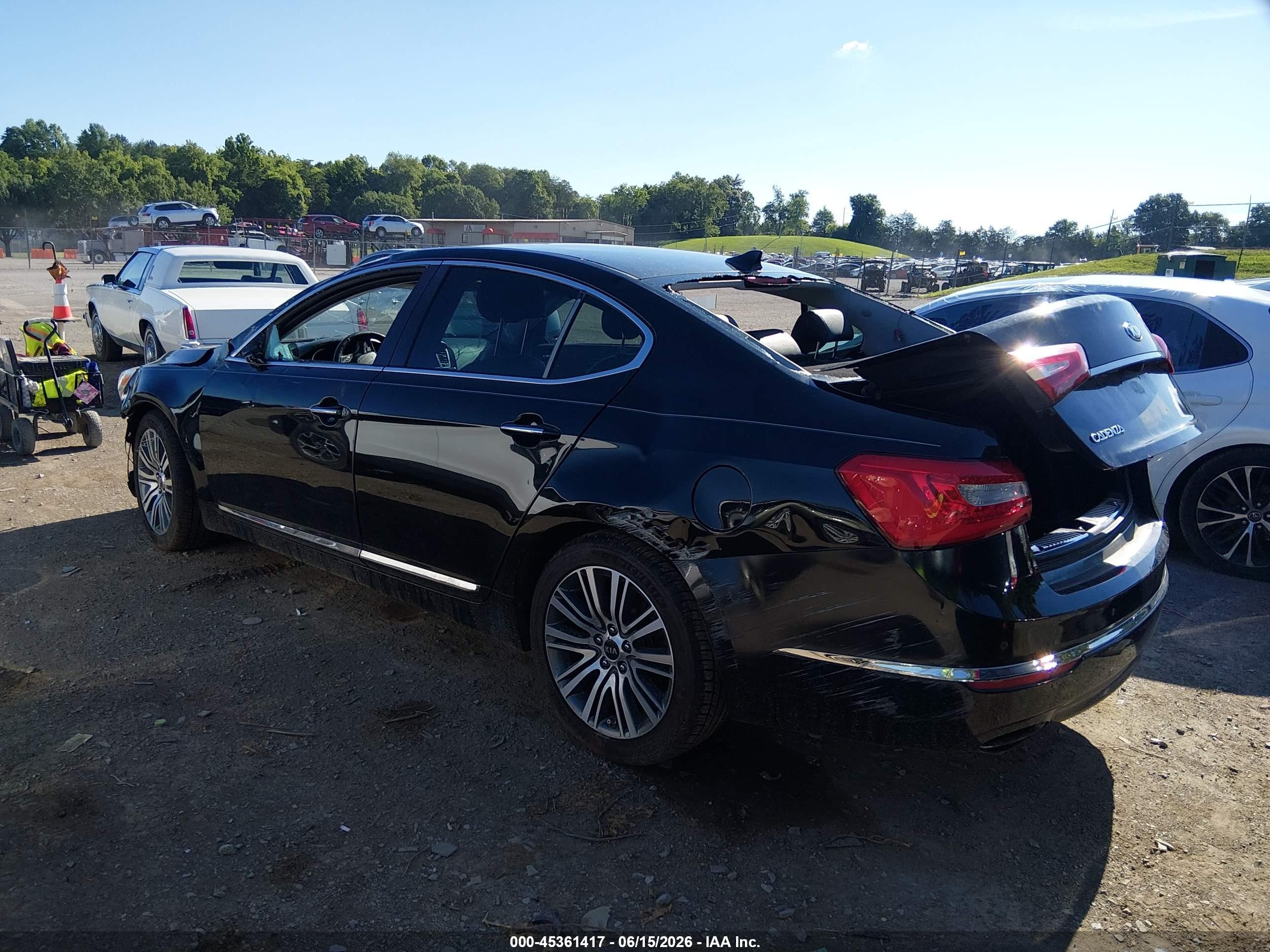 2015 Kia Cadenza Premium Black vin: KNALN4D72F5190938