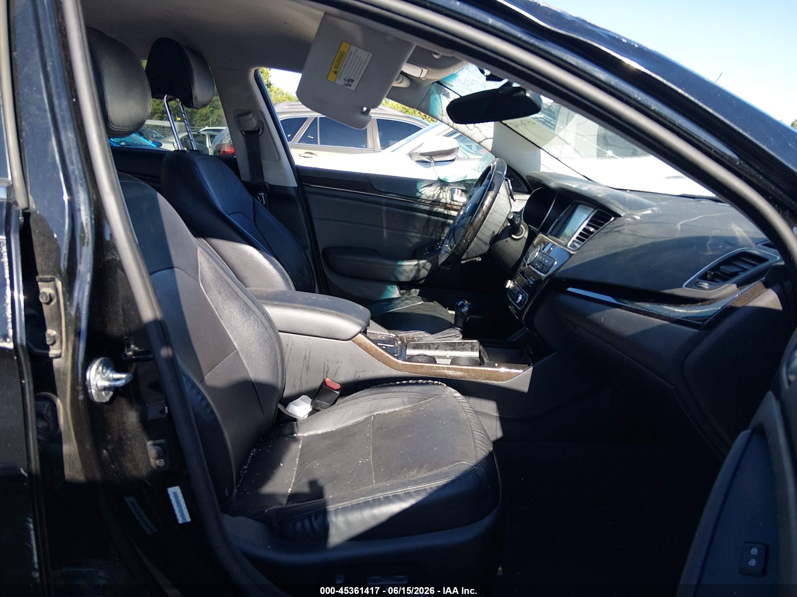 2015 Kia Cadenza Premium Black vin: KNALN4D72F5190938