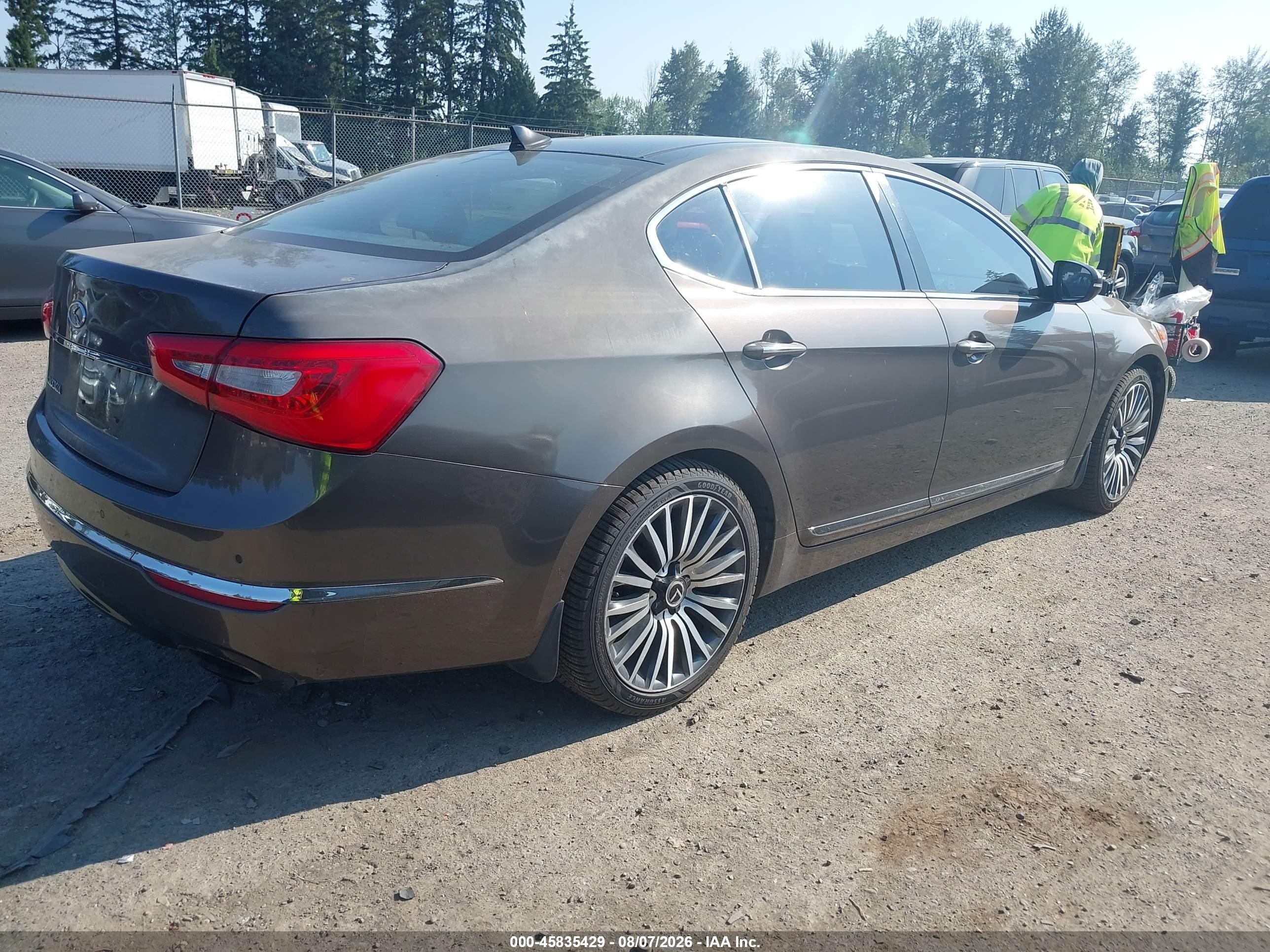 2014 Kia Cadenza Premium Brown vin: KNALN4D73E5126194
