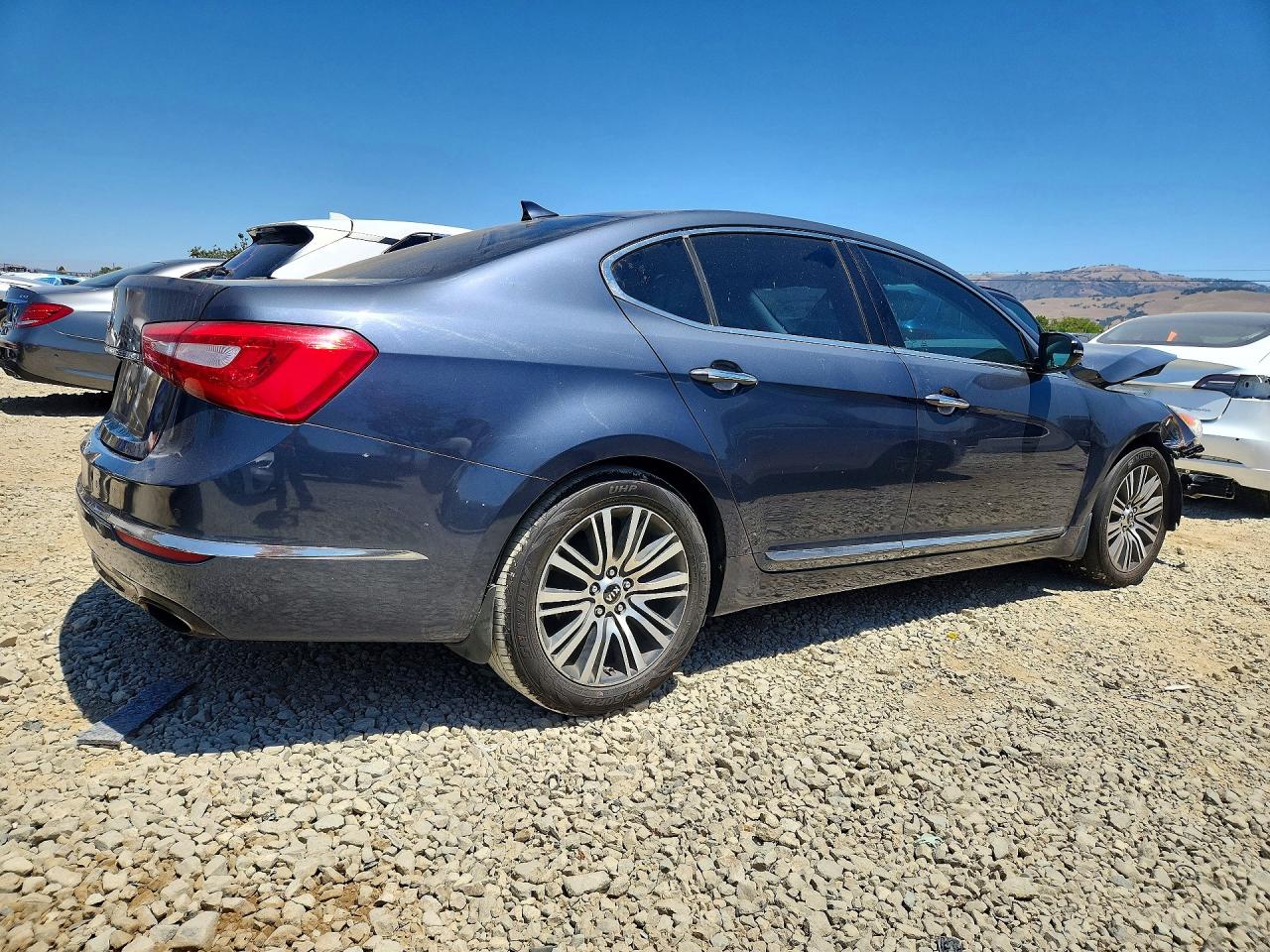 2014 Kia Cadenza Premium Gray vin: KNALN4D73E5127040