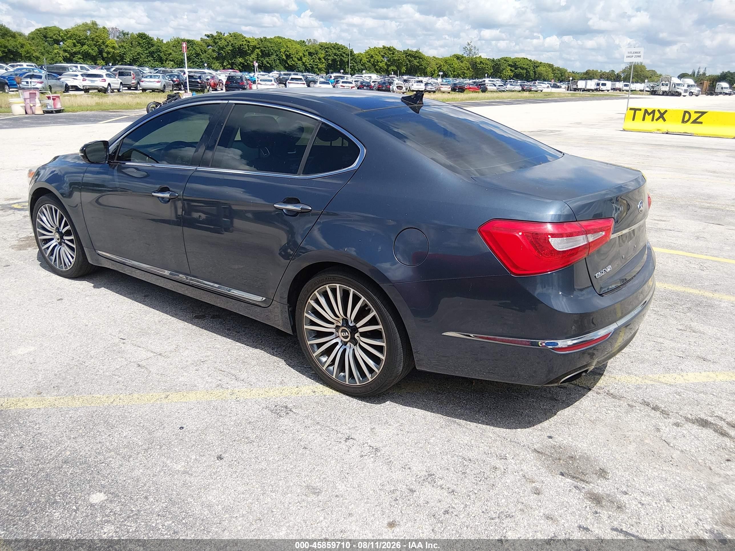 2014 Kia Cadenza Premium Blue vin: KNALN4D73E5135445