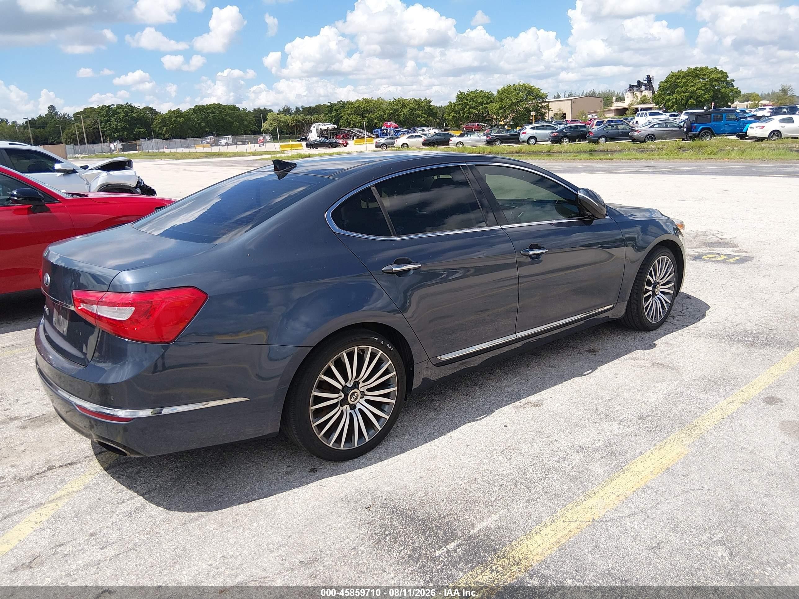 2014 Kia Cadenza Premium Blue vin: KNALN4D73E5135445