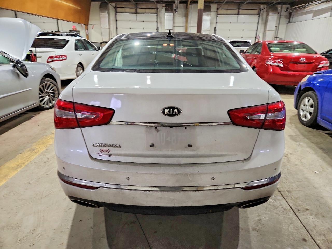 2015 Kia Cadenza Premium White vin: KNALN4D73F5168785