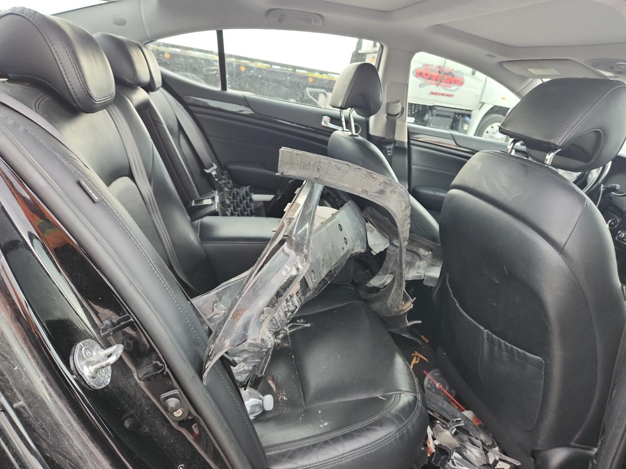 2015 Kia Cadenza Premium Black vin: KNALN4D73F5170617