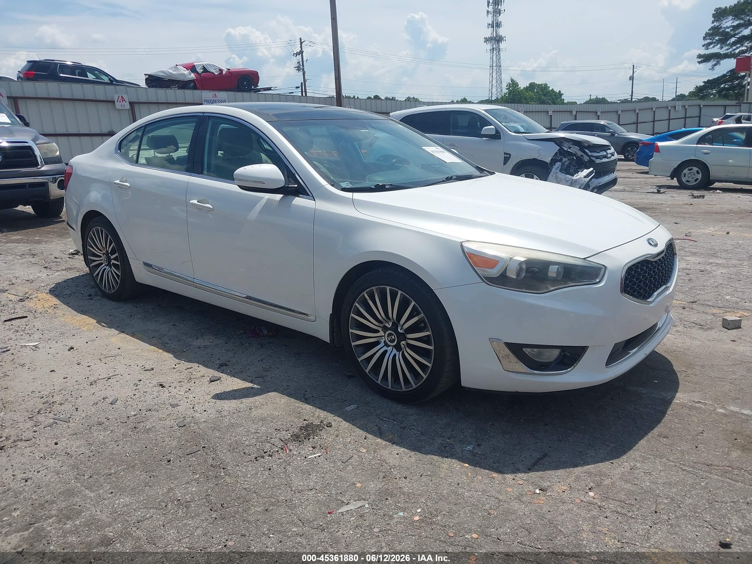 2015 Kia Cadenza Premium White vin: KNALN4D73F5174442