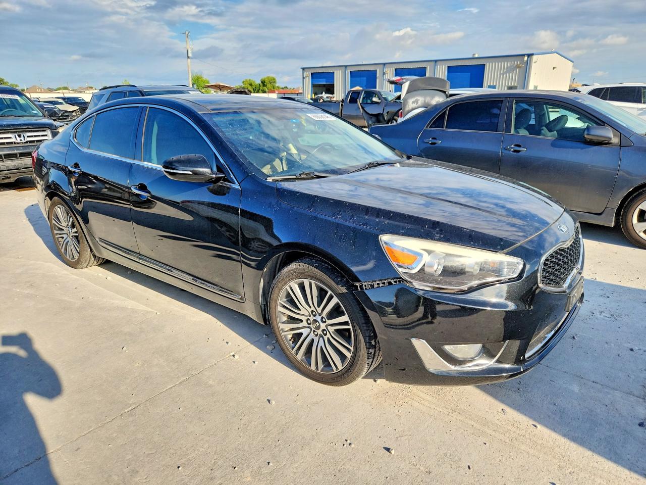 2016 Kia Cadenza Luxury Черный vin: KNALN4D73G5209286
