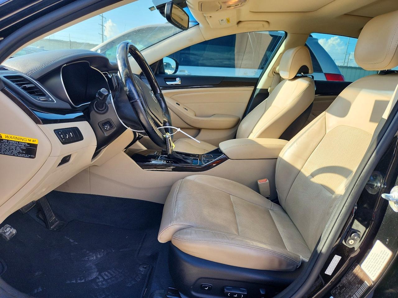2016 Kia Cadenza Luxury Черный vin: KNALN4D73G5209286