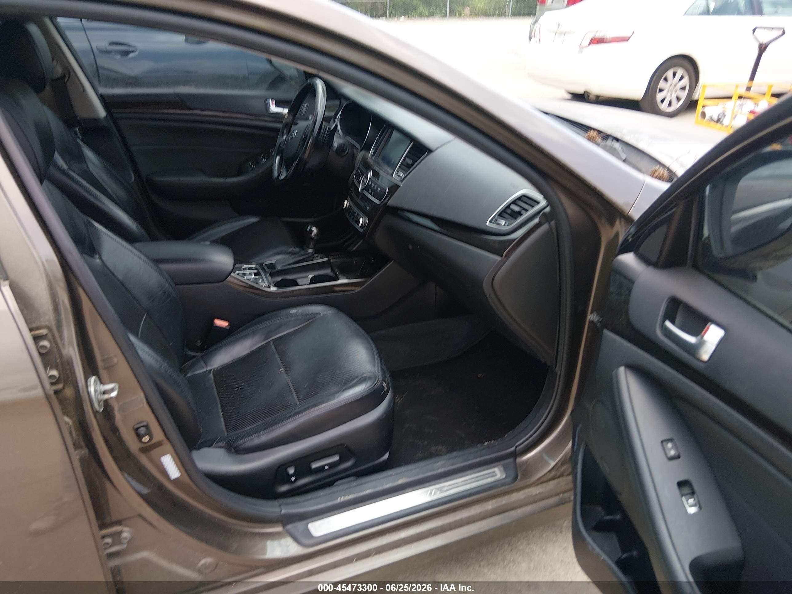 2014 Kia Cadenza Premium Gray vin: KNALN4D74E5129301