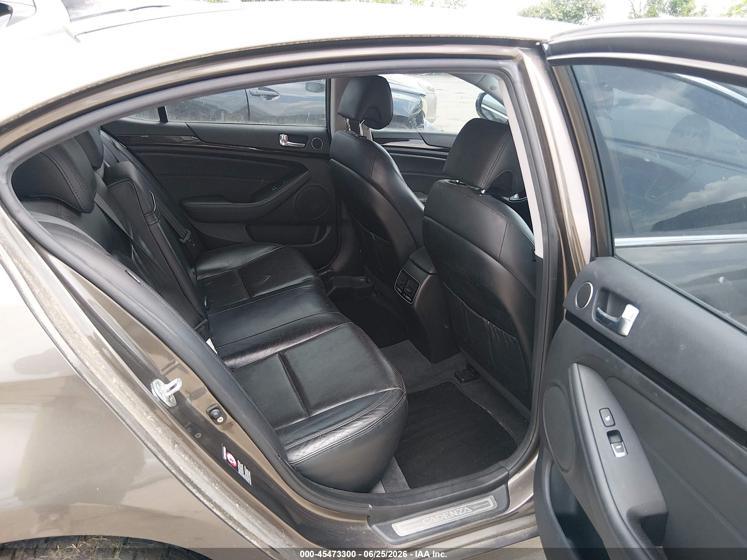 2014 Kia Cadenza Premium Gray vin: KNALN4D74E5129301