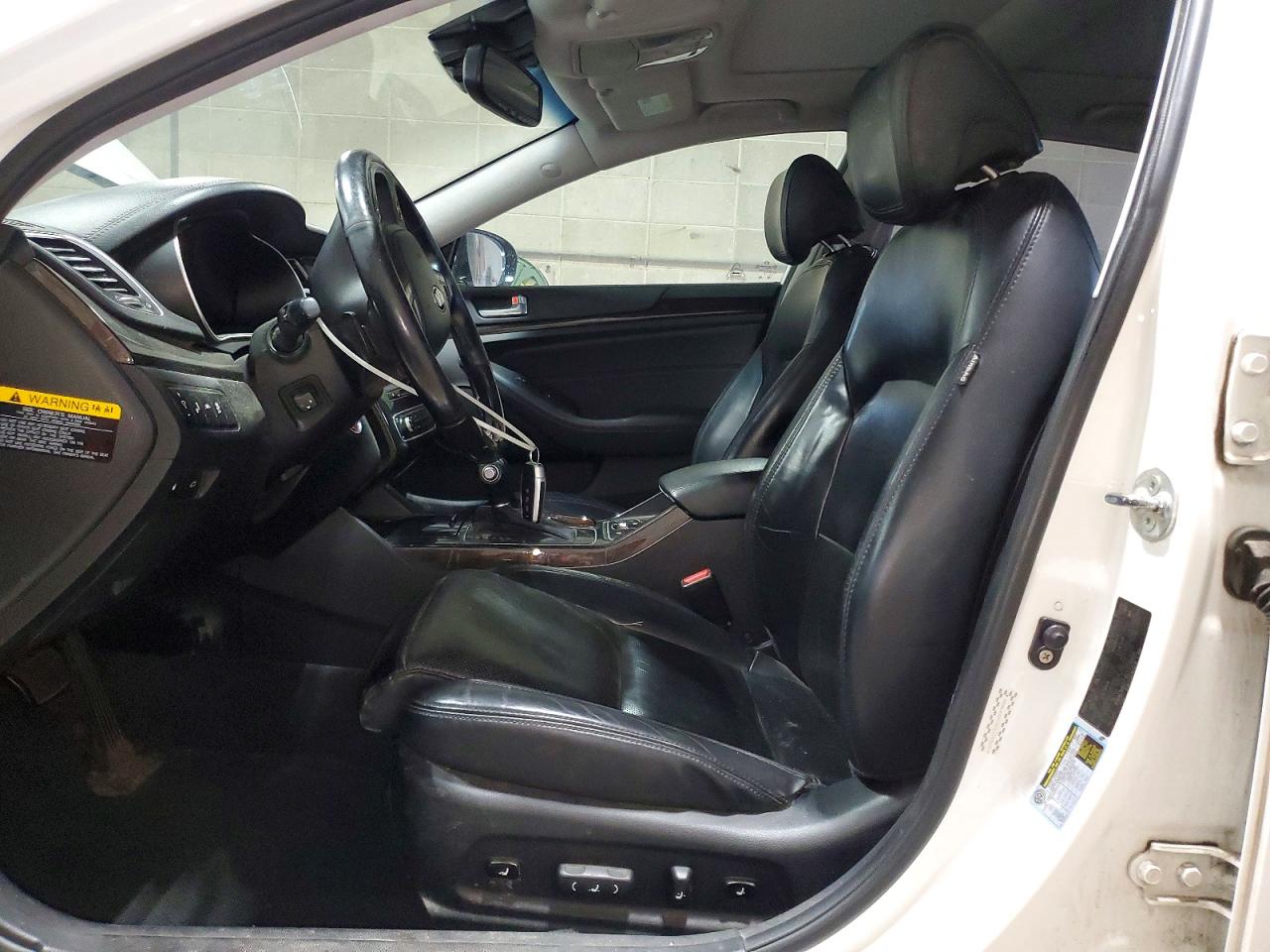 2014 Kia Cadenza Premium White vin: KNALN4D74E5129363