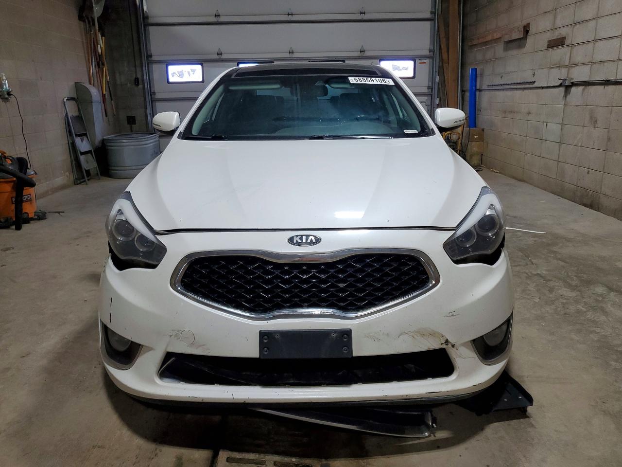 2014 Kia Cadenza Premium White vin: KNALN4D74E5129363