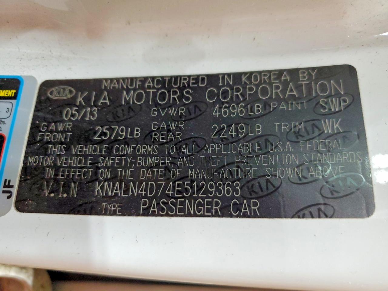 2014 Kia Cadenza Premium White vin: KNALN4D74E5129363