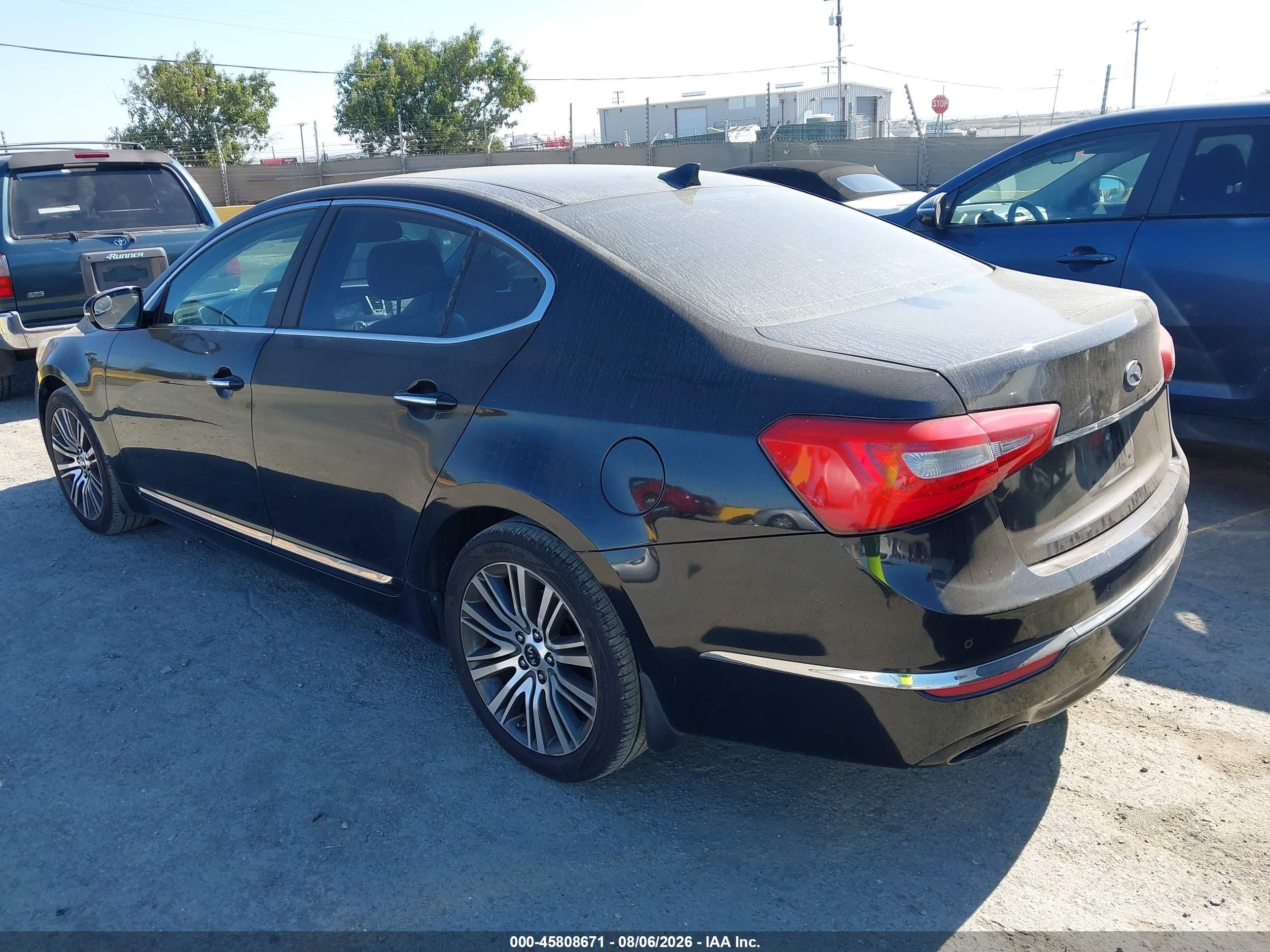 2014 Kia Cadenza Premium Black vin: KNALN4D74E5138855