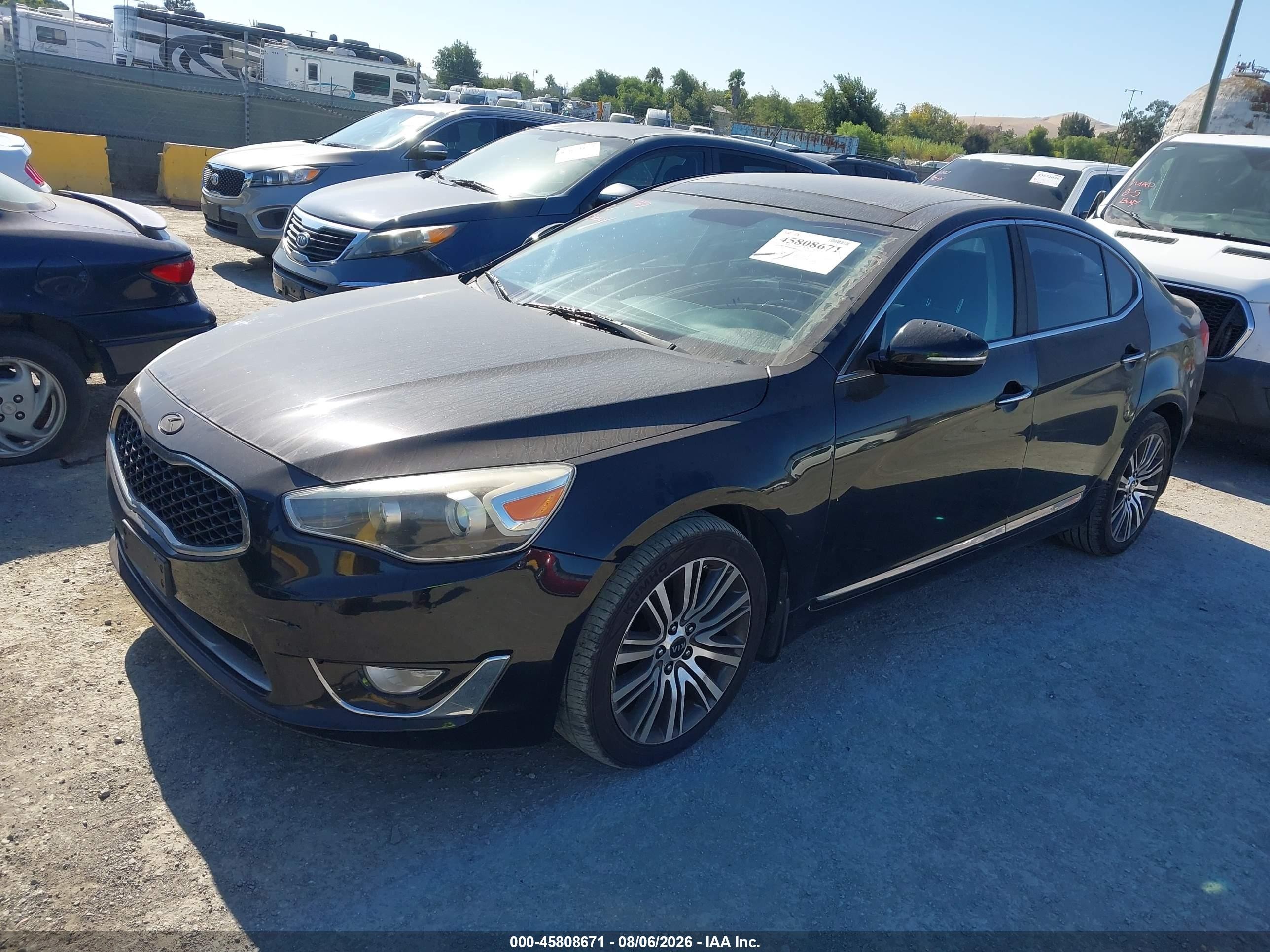 2014 Kia Cadenza Premium Black vin: KNALN4D74E5138855