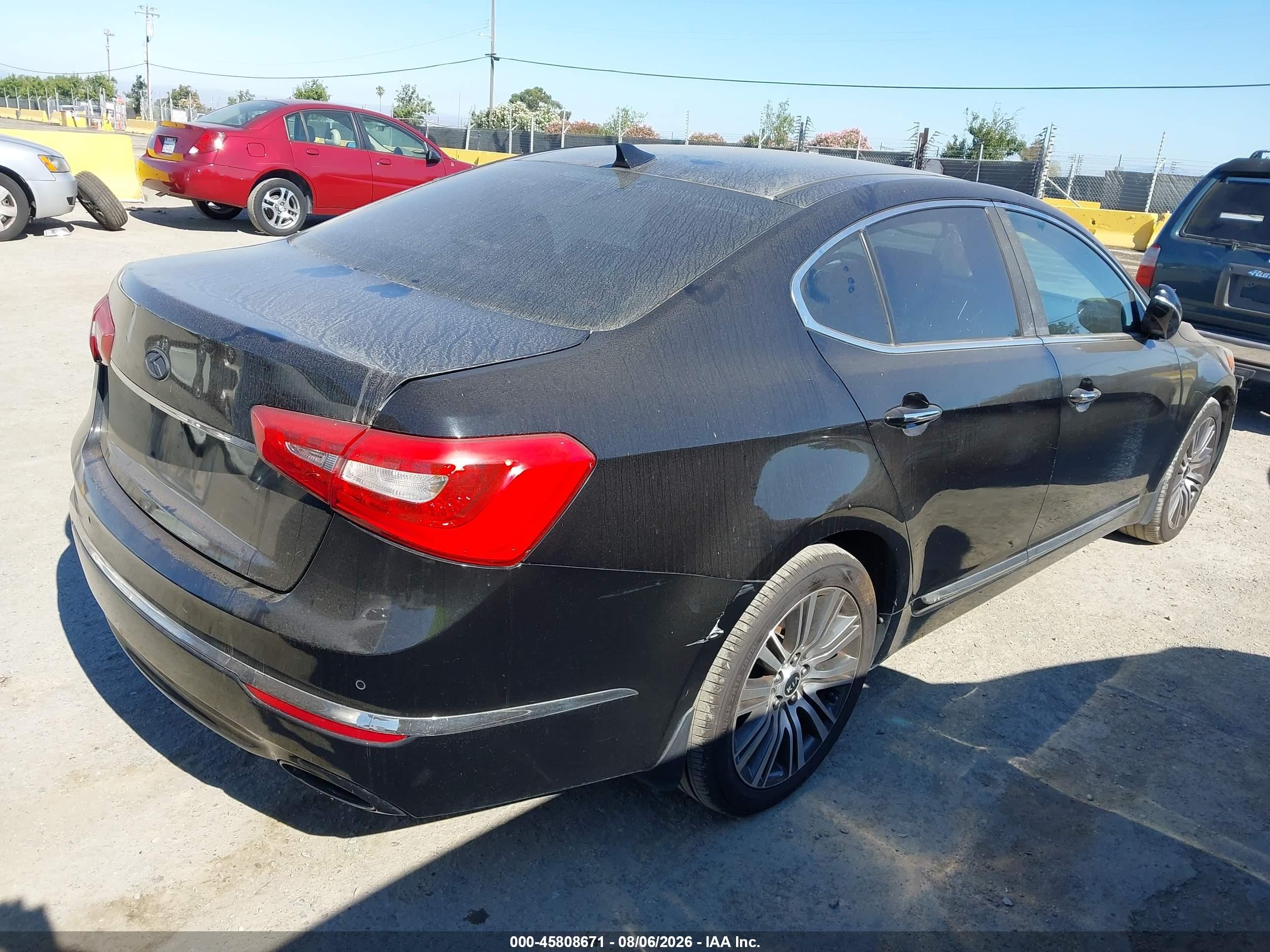 2014 Kia Cadenza Premium Black vin: KNALN4D74E5138855