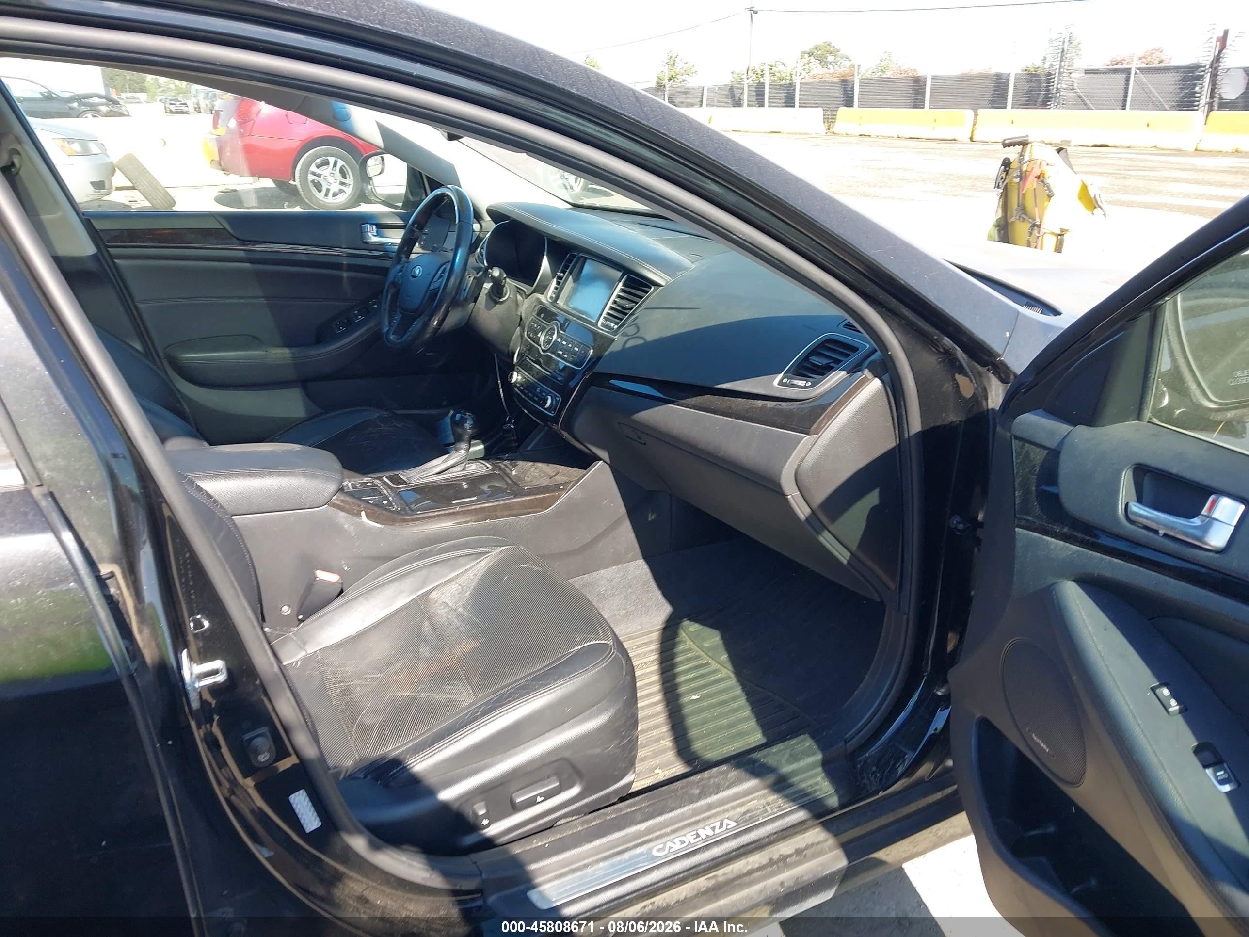 2014 Kia Cadenza Premium Black vin: KNALN4D74E5138855