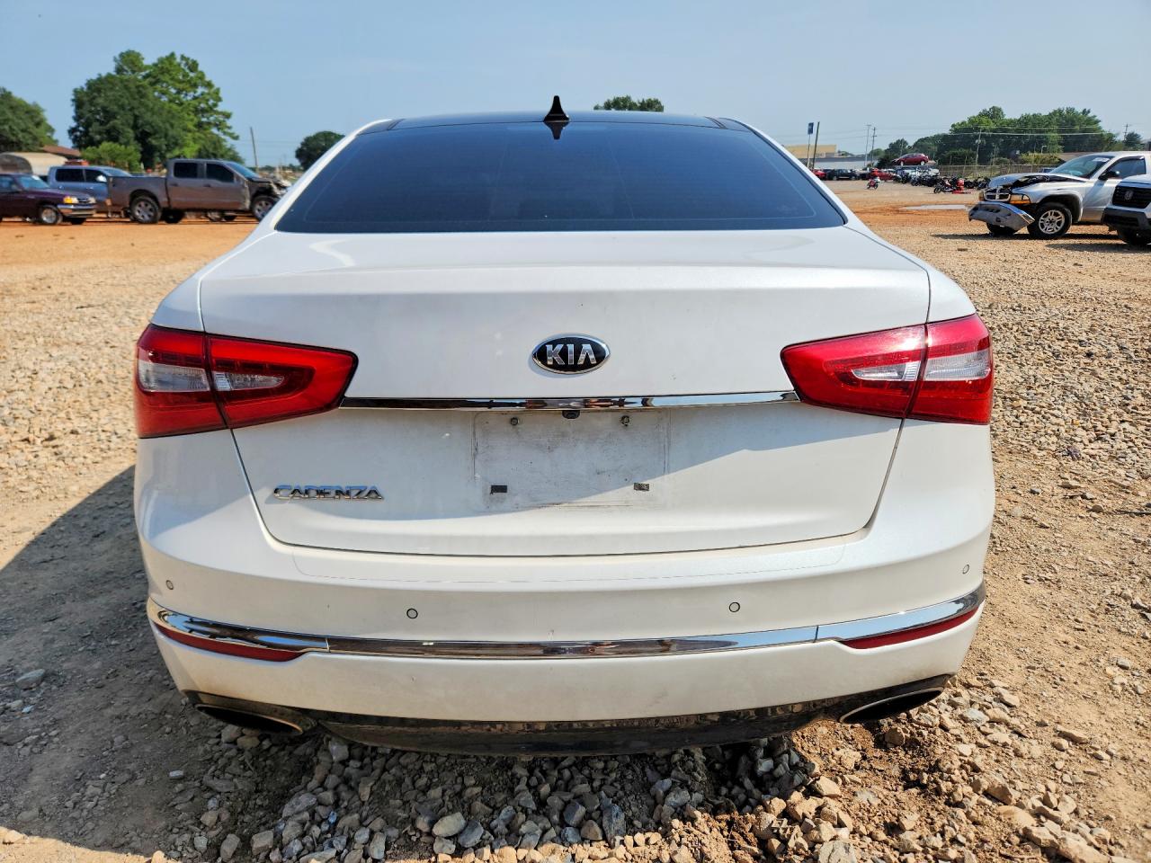 2014 Kia Cadenza Premium White vin: KNALN4D74E5140461