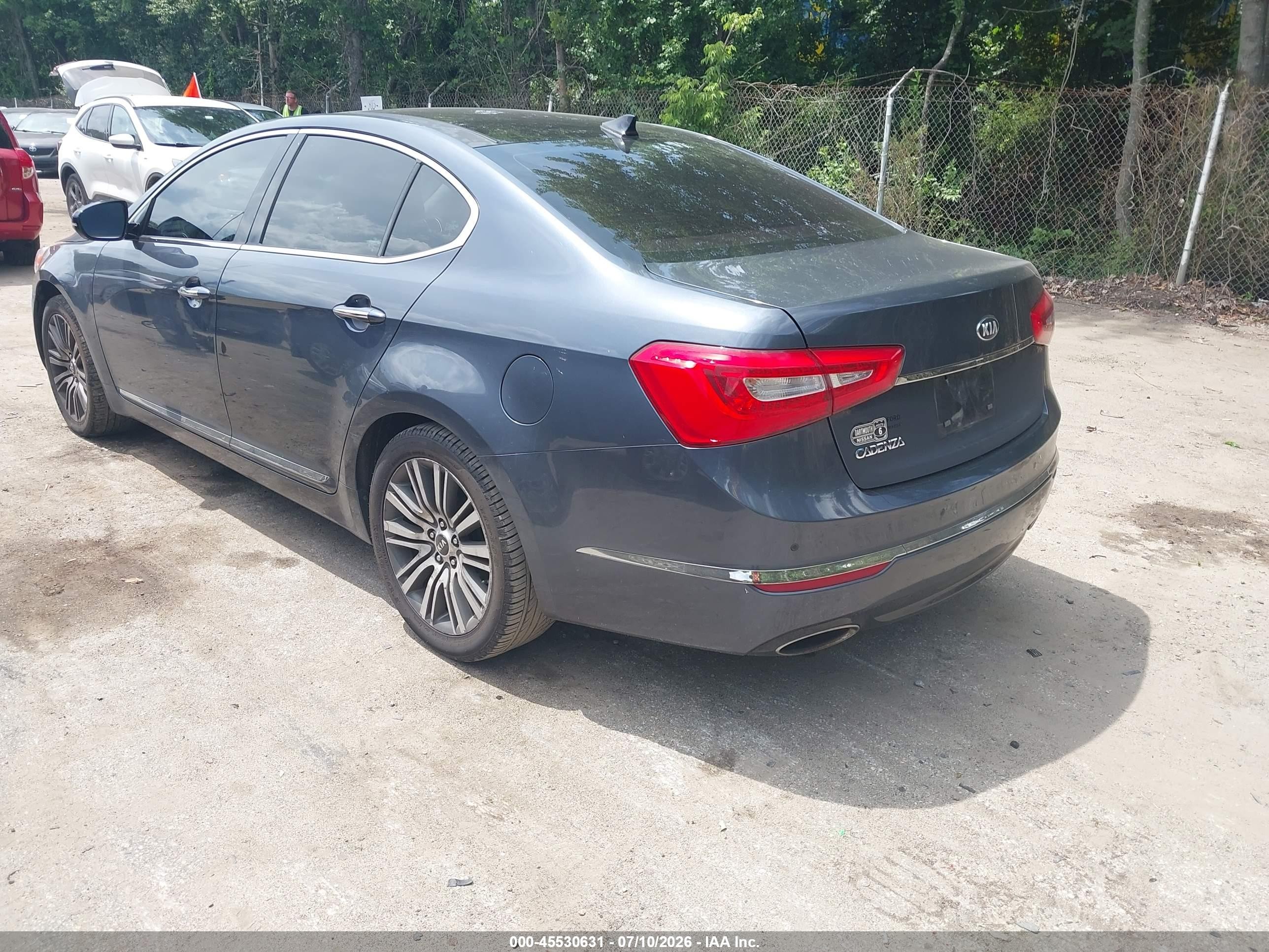 2014 Kia Cadenza Premium Blue vin: KNALN4D74E5153436
