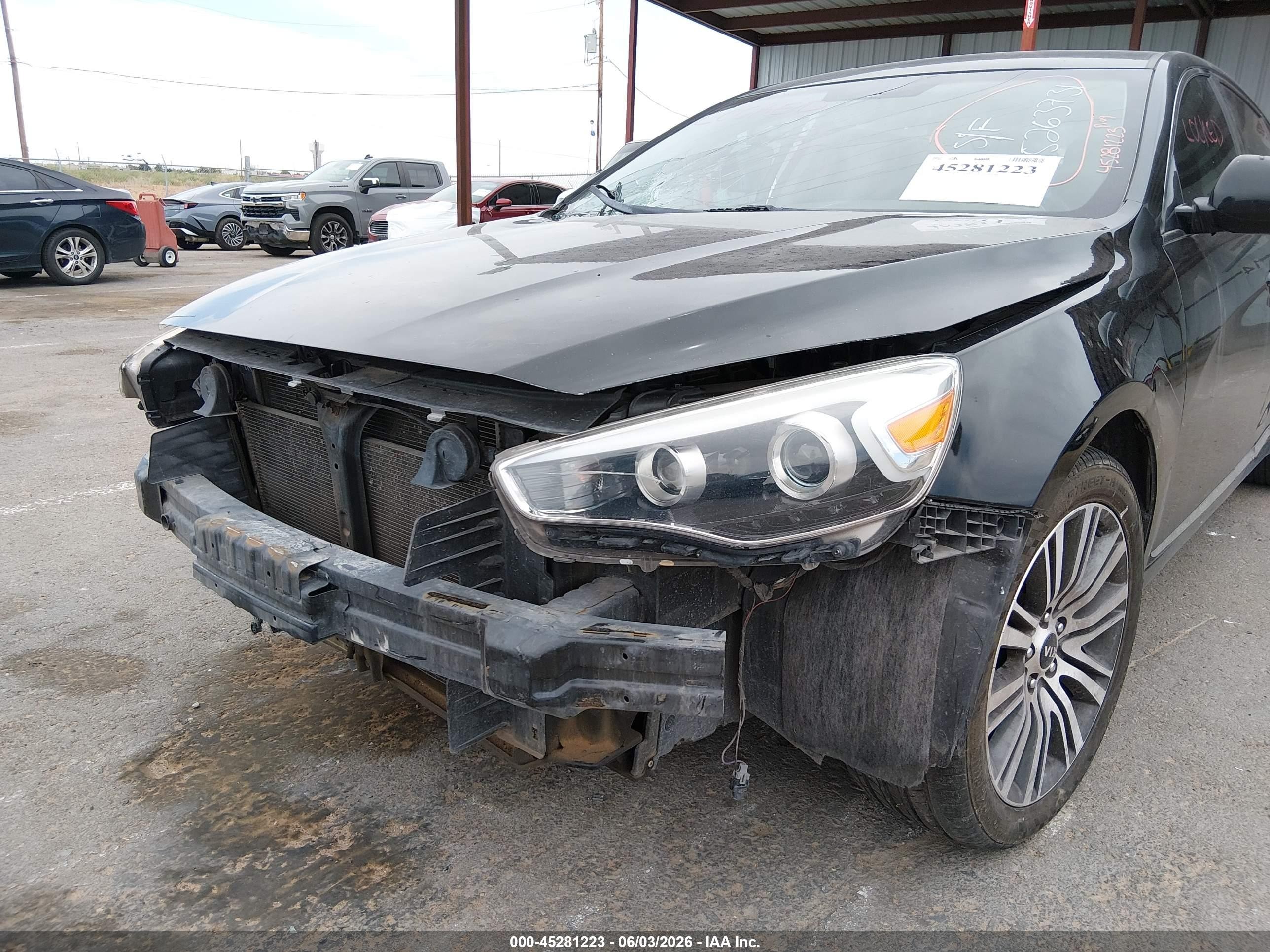 2014 Kia Cadenza Premium Black vin: KNALN4D74E5161889