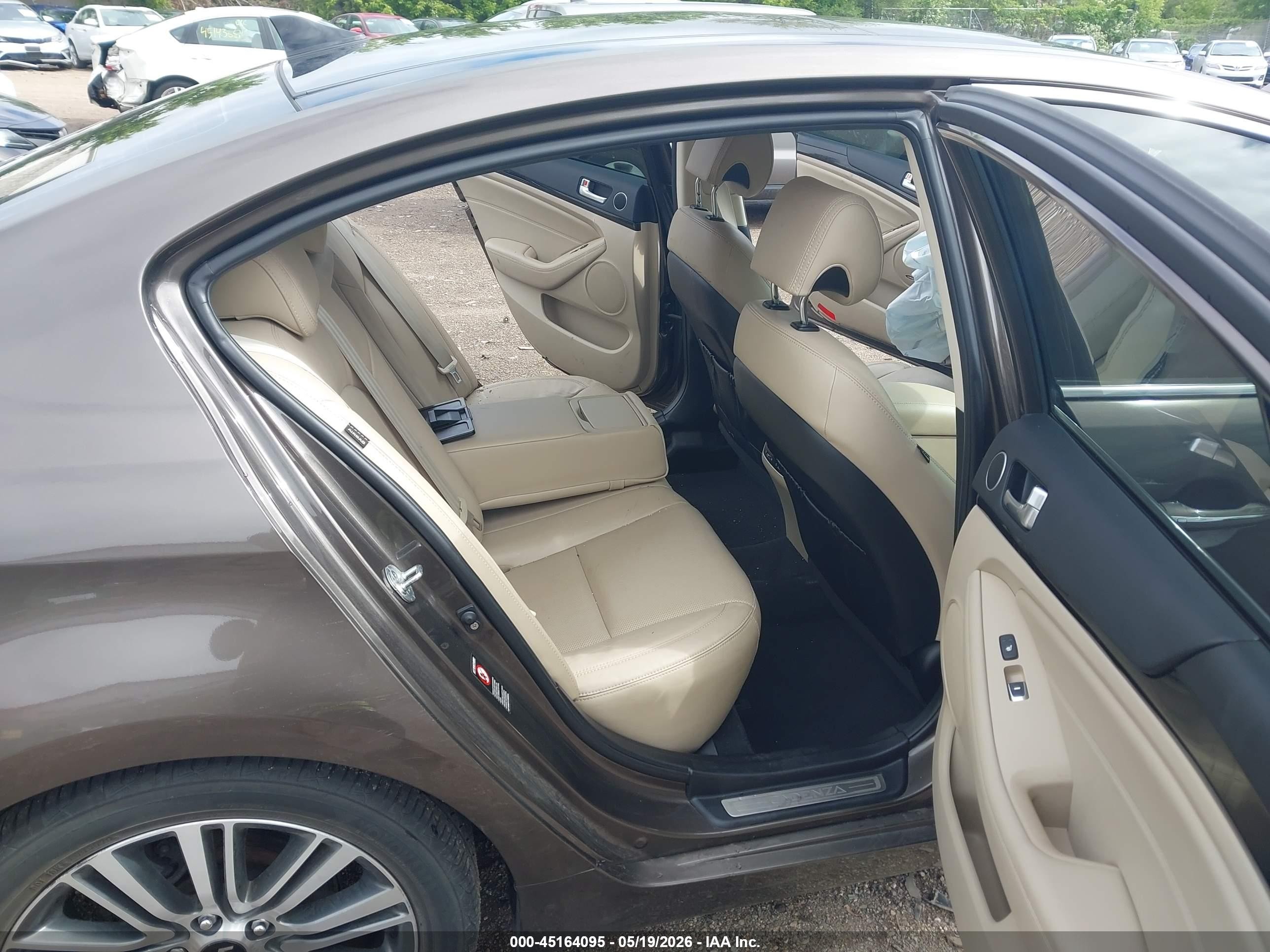 2014 Kia Cadenza Premium Gray vin: KNALN4D74E5166123