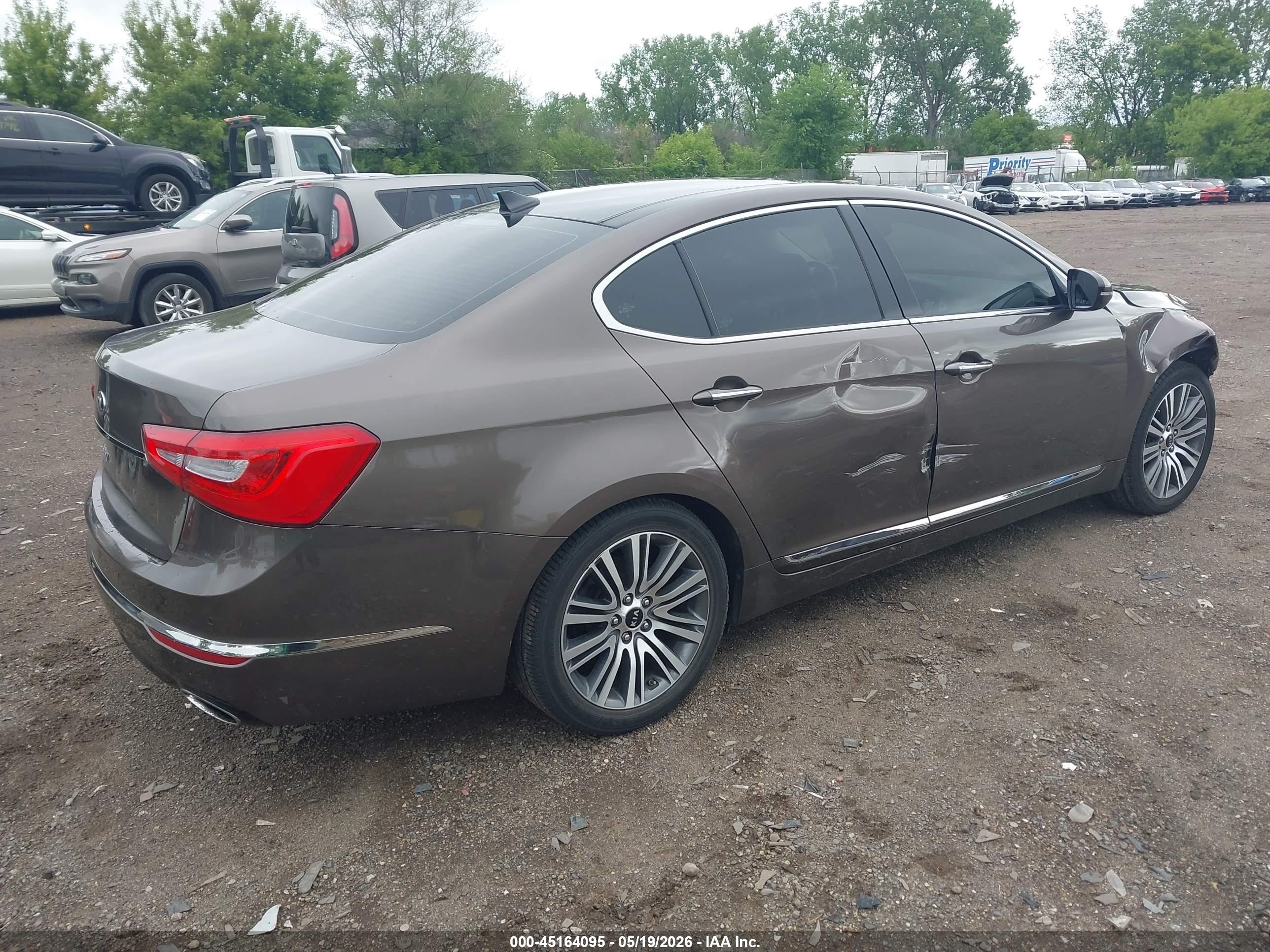 2014 Kia Cadenza Premium Gray vin: KNALN4D74E5166123