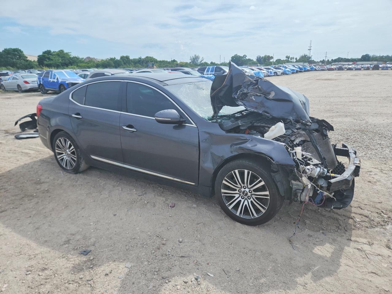 2015 Kia Cadenza Premium Gray vin: KNALN4D74F5172117