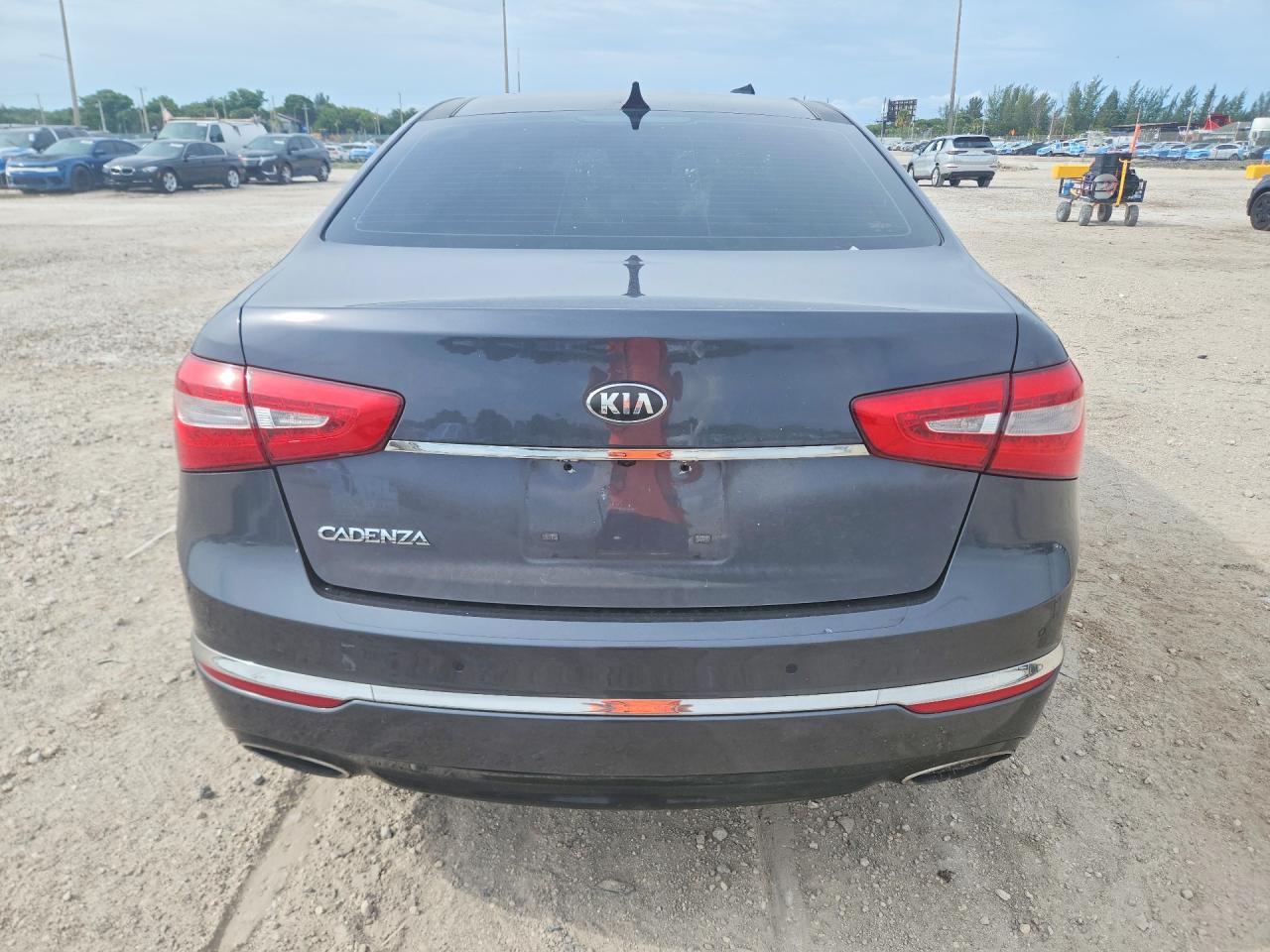 2015 Kia Cadenza Premium Gray vin: KNALN4D74F5172117