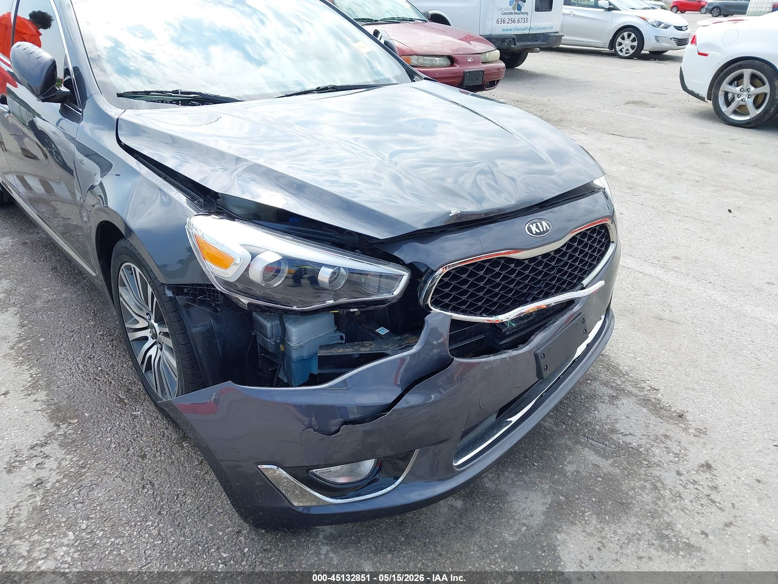 2015 Kia Cadenza Premium Gray vin: KNALN4D74F5173199