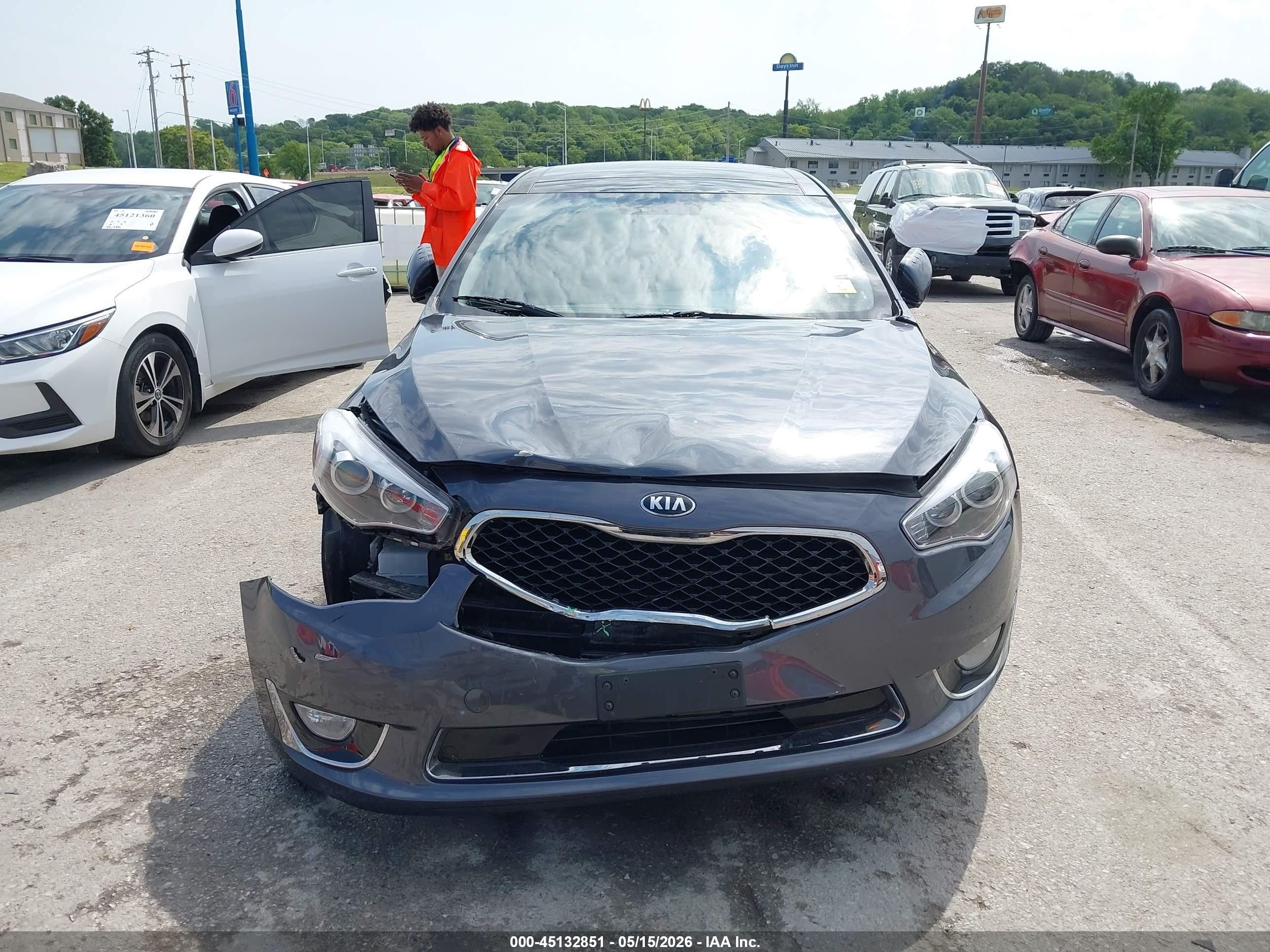 2015 Kia Cadenza Premium Gray vin: KNALN4D74F5173199