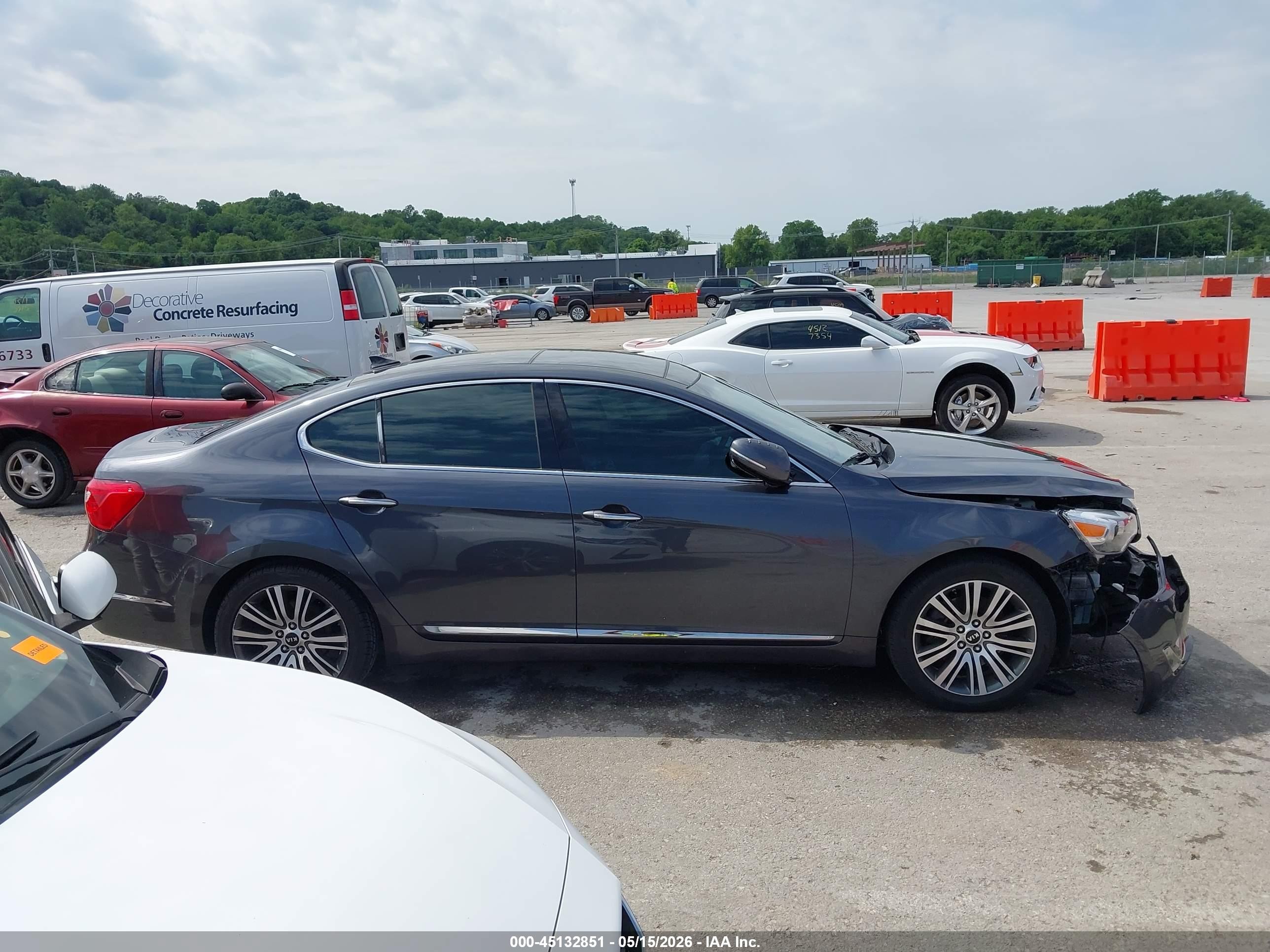 2015 Kia Cadenza Premium Gray vin: KNALN4D74F5173199